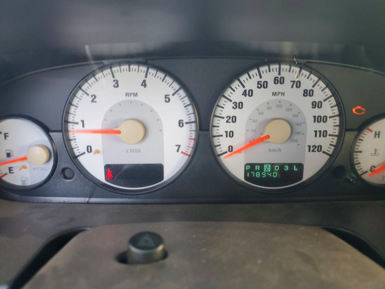 2004 Dodge Stratus Se White vin: 1B3EL36X34N170401