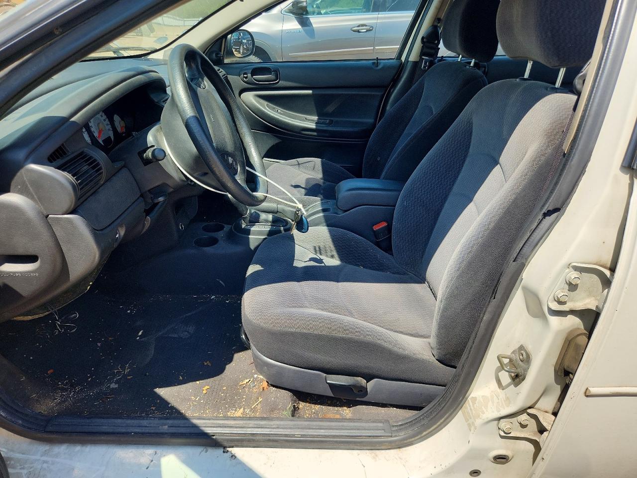 2004 Dodge Stratus Se White vin: 1B3EL36XX4N144880