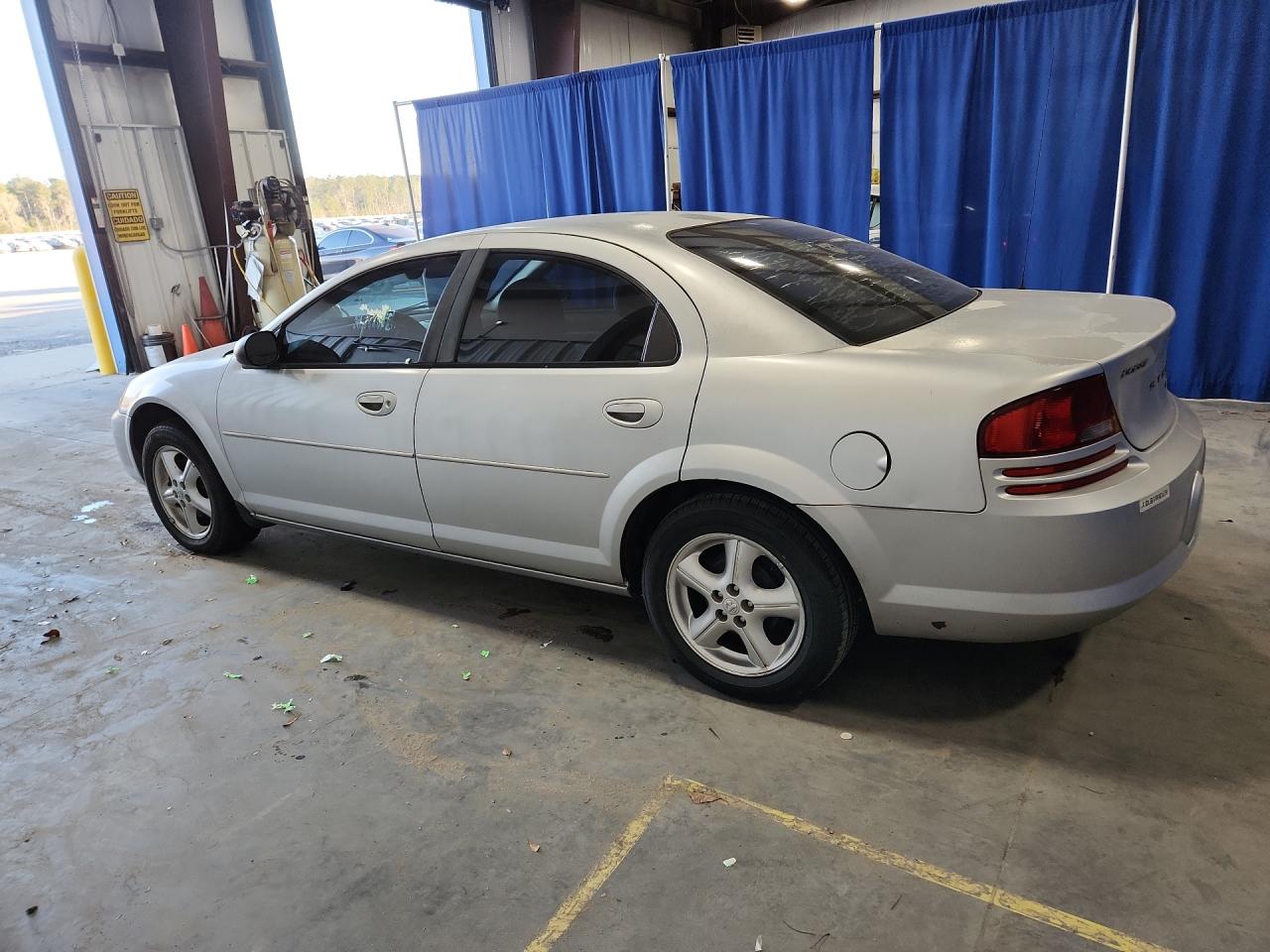 2006 Dodge Stratus Sxt Silver vin: 1B3EL46X06N159171 Damage: Left Qtr Panel, Dent(S) W/ Paint Dmg, 1 To 2 Inches