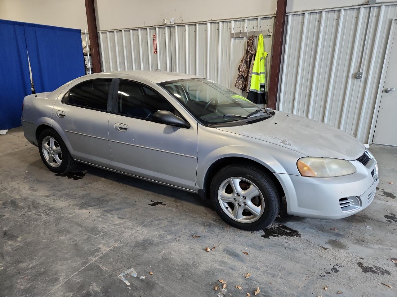 2006 Dodge Stratus Sxt Silver vin: 1B3EL46X06N159171 Damage: Right Front Fender, Peeling, > 12 Inches