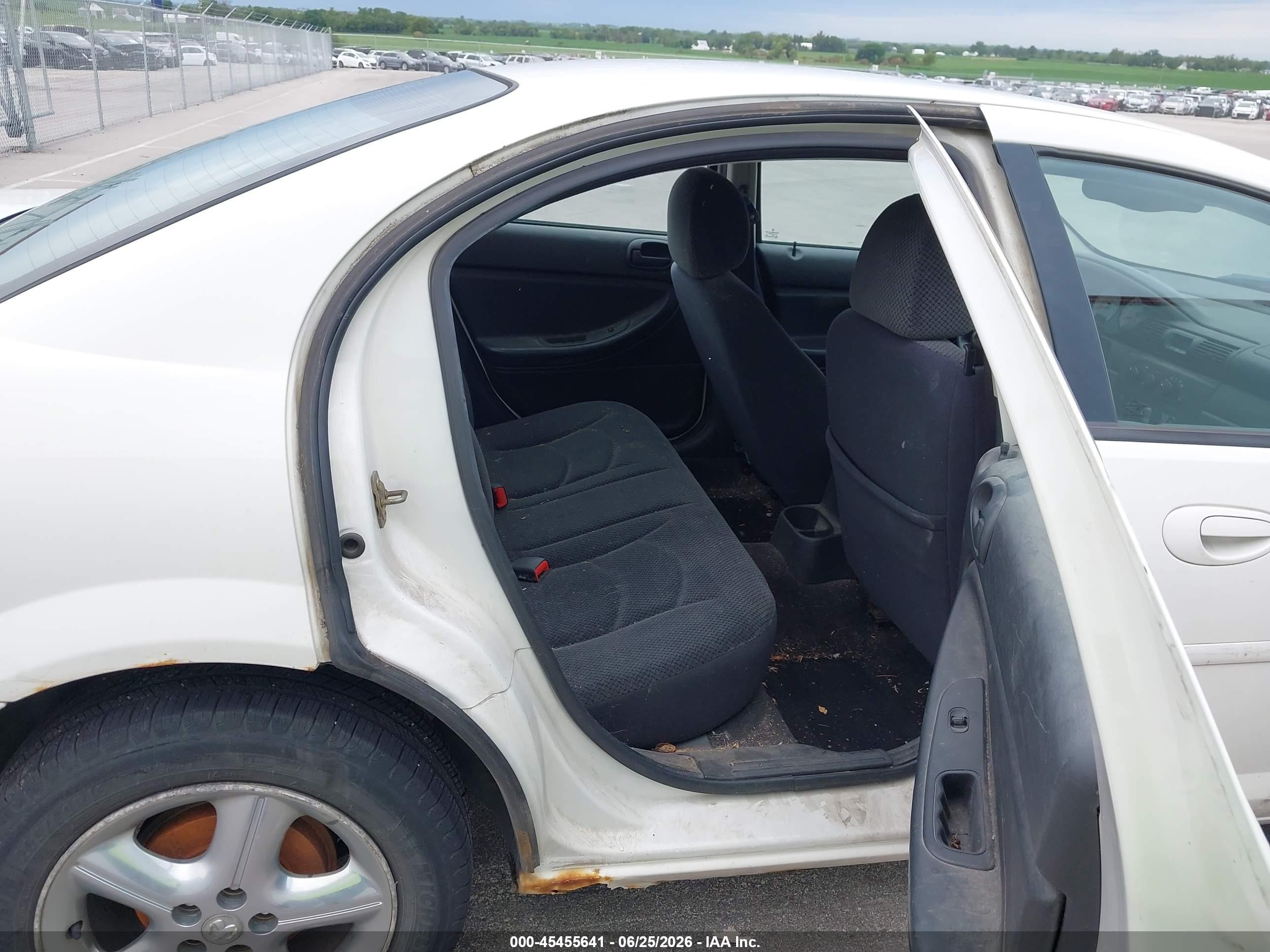 2004 Dodge Stratus Es White vin: 1B3EL56T44N193680