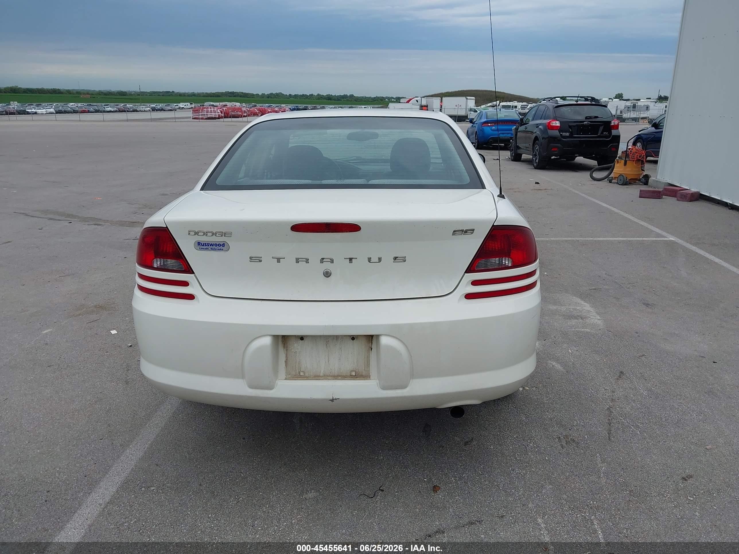 2004 Dodge Stratus Es White vin: 1B3EL56T44N193680