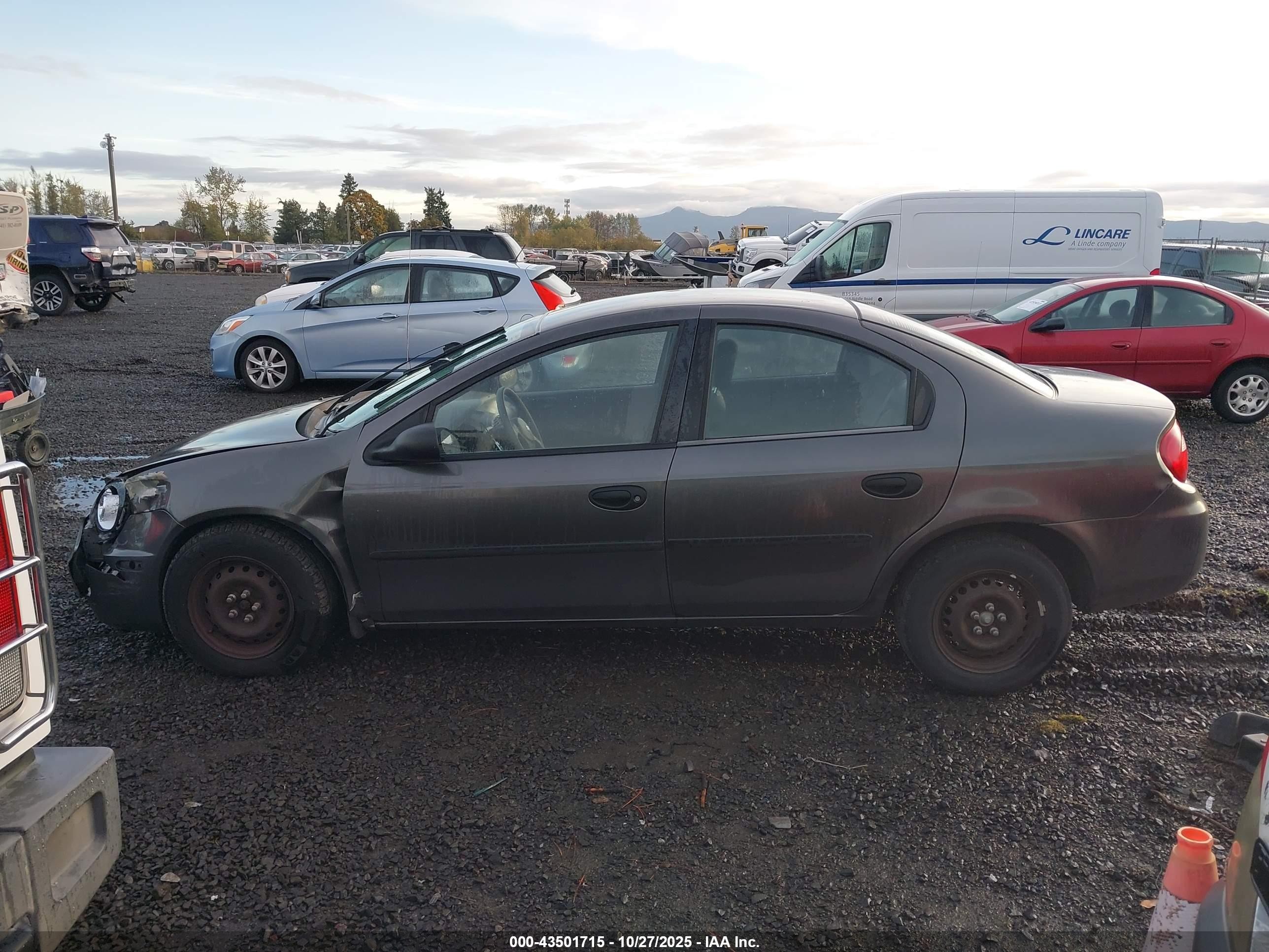 2004 Dodge Neon Se Gray vin: 1B3ES26C04D593677