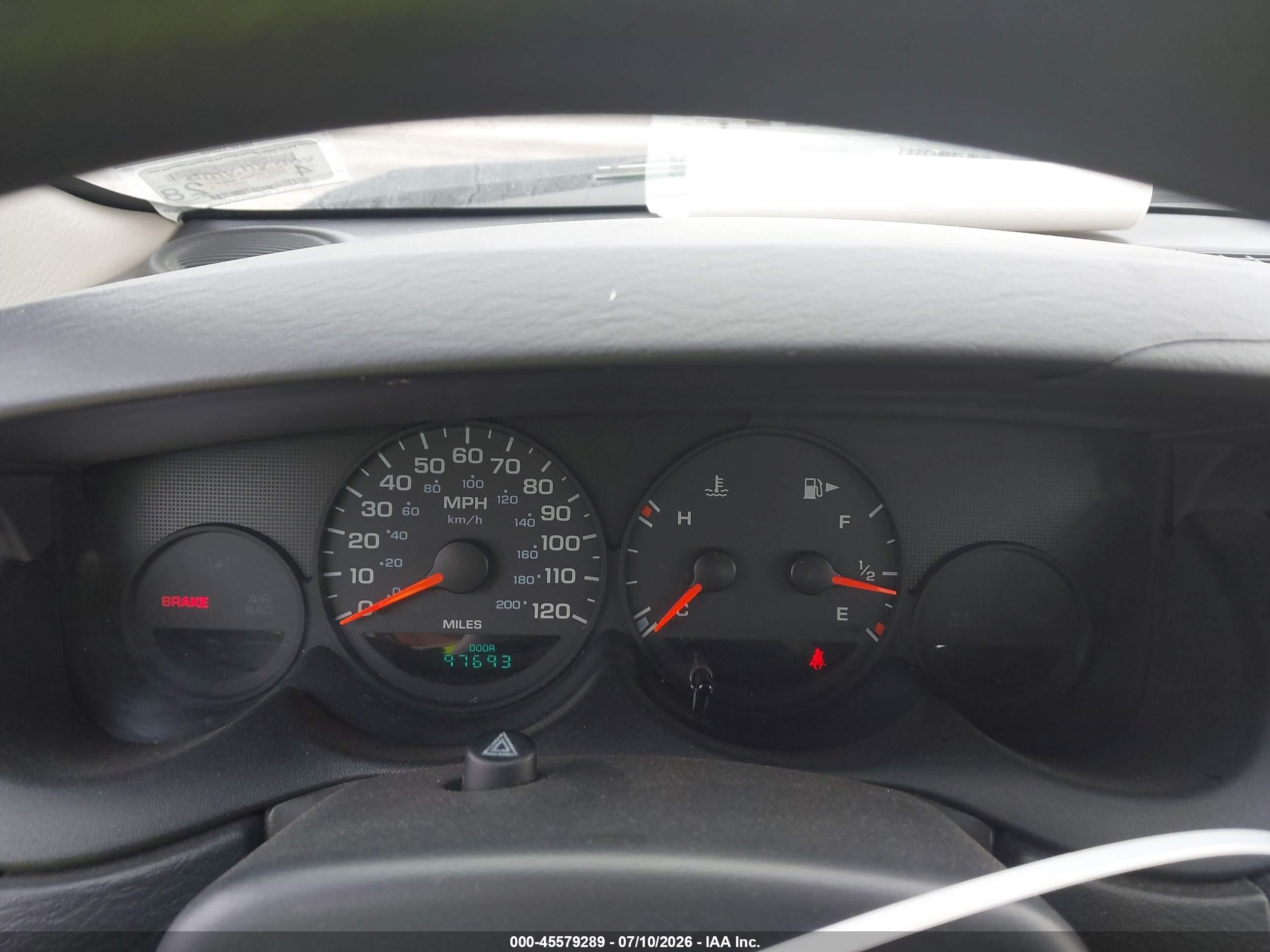 2005 Dodge Neon Se Silver vin: 1B3ES26C75D236899