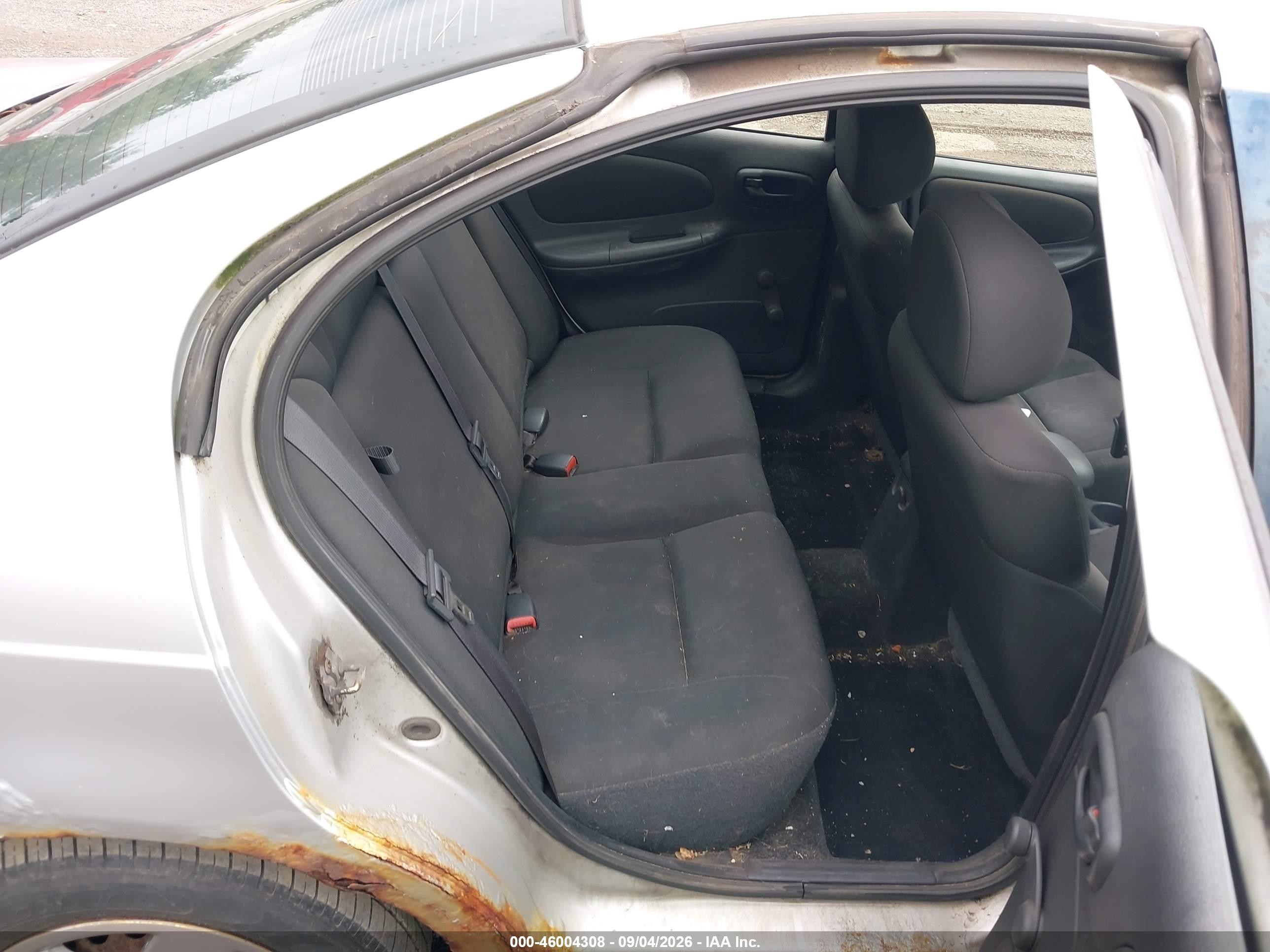 2004 Dodge Neon Se Серебряный vin: 1B3ES26CX4D586106