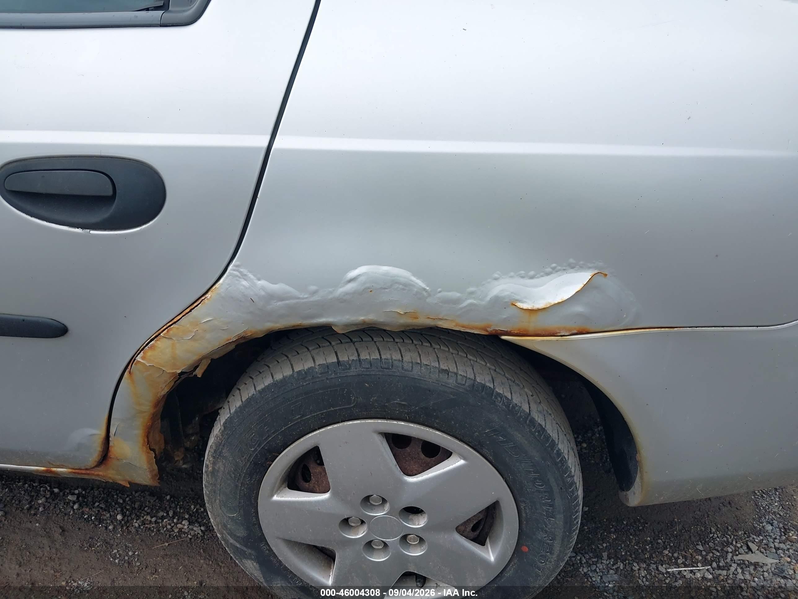 2004 Dodge Neon Se Серебряный vin: 1B3ES26CX4D586106