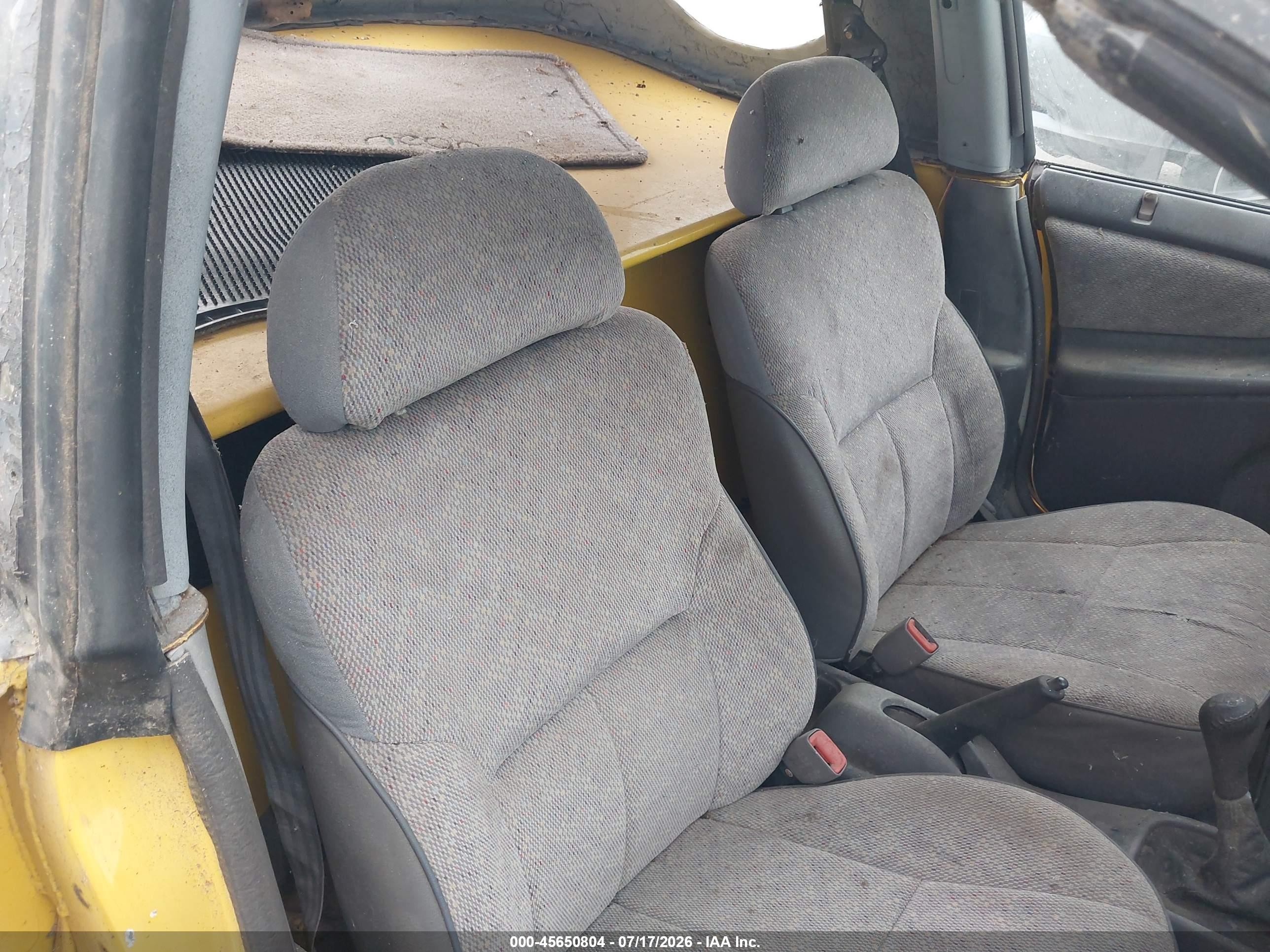 1995 Dodge Neon   Yellow vin: 1B3ES27C2SD584488