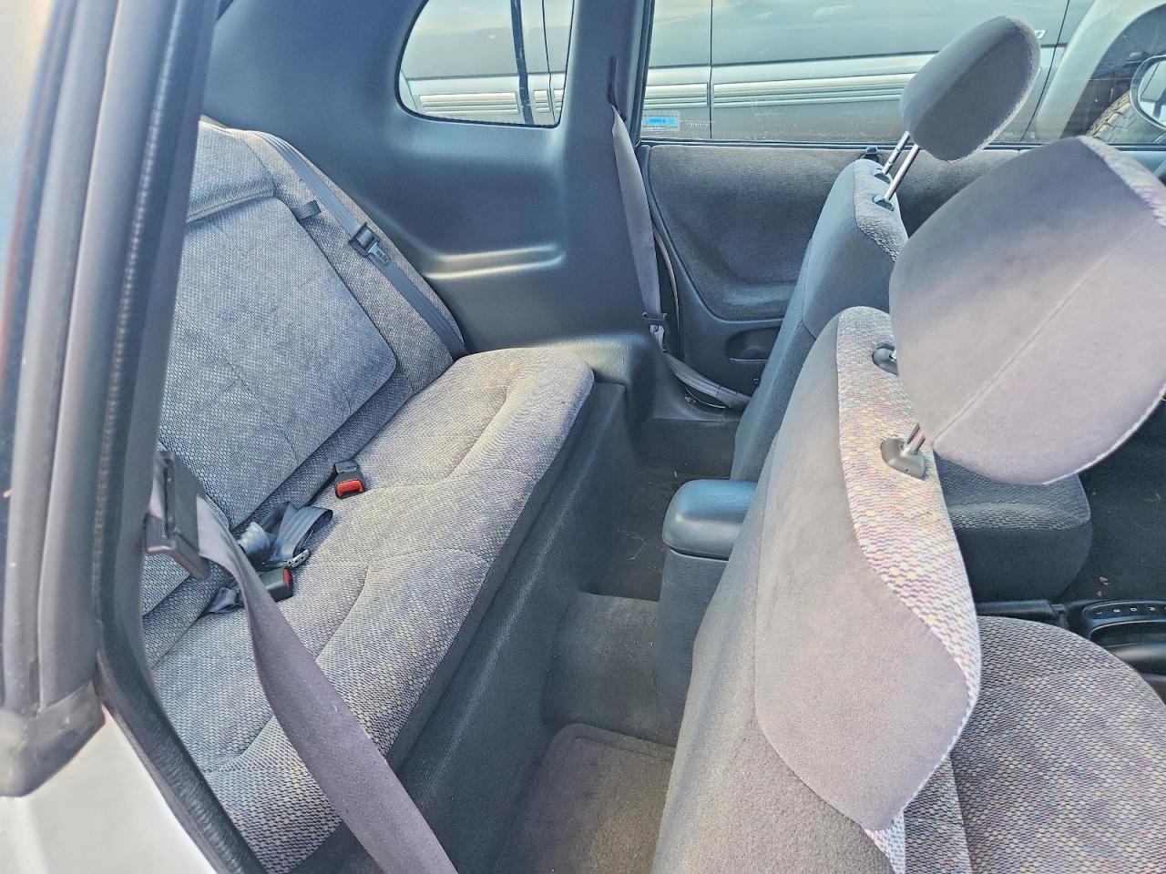 1999 Dodge Neon Highline White vin: 1B3ES42C4XD141527