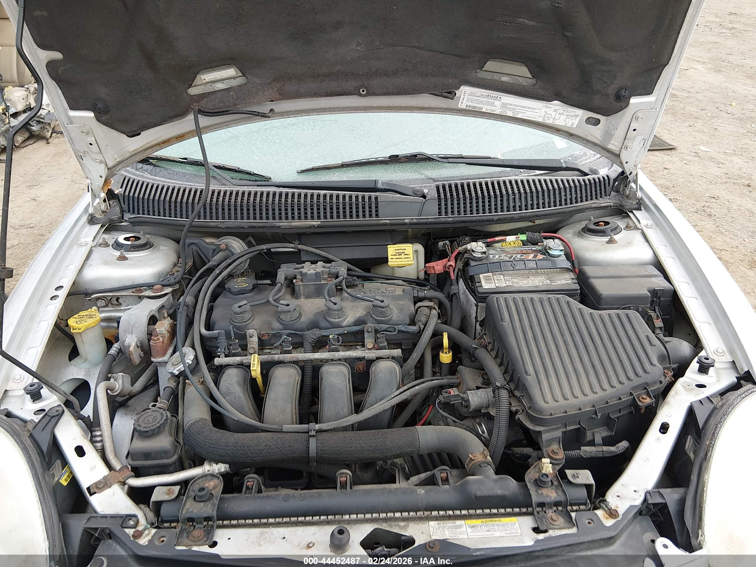 2004 Dodge Neon Sxt Silver vin: 1B3ES56C04D587444