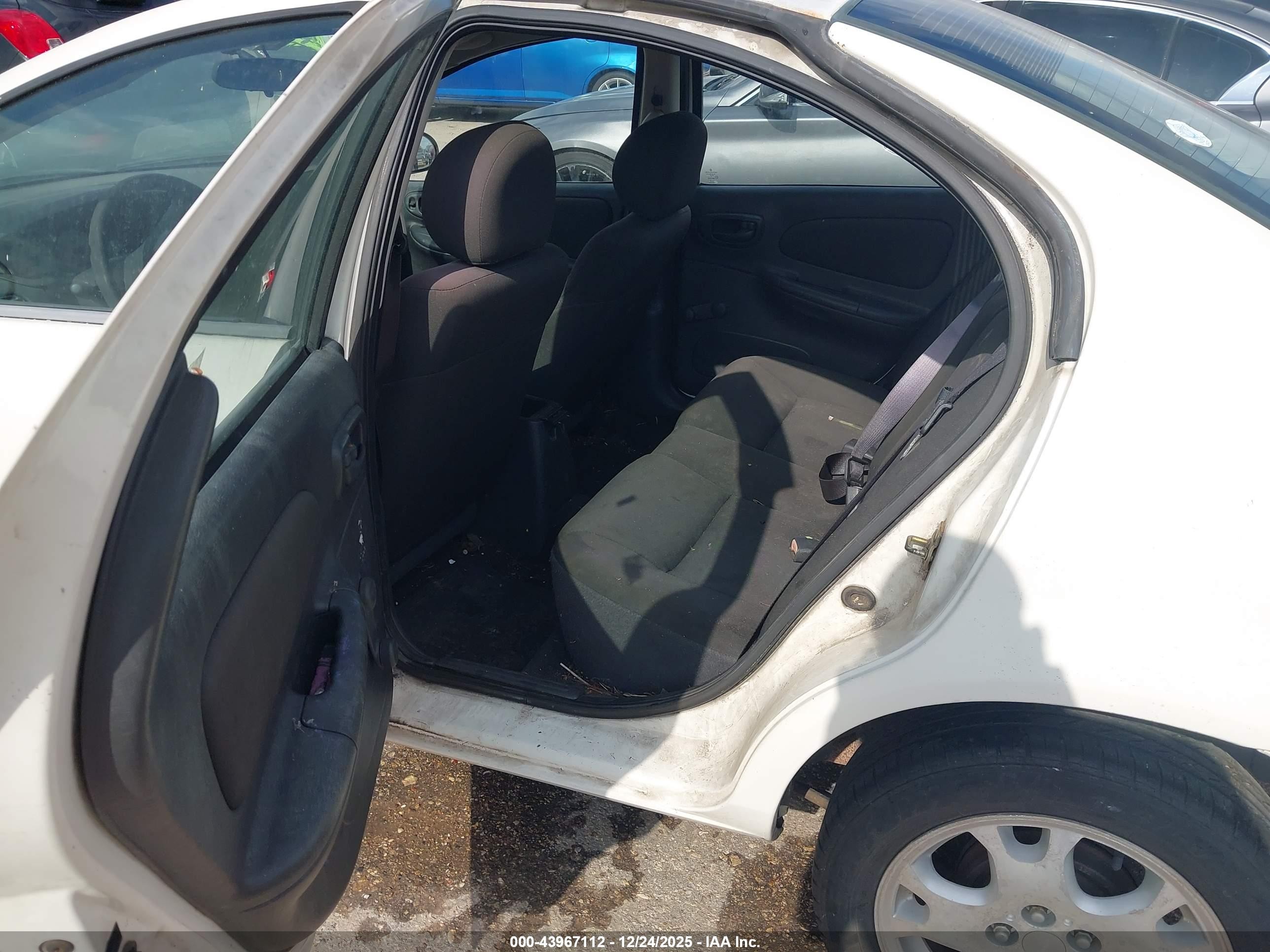 2004 Dodge Neon Sxt White vin: 1B3ES56C34D607573