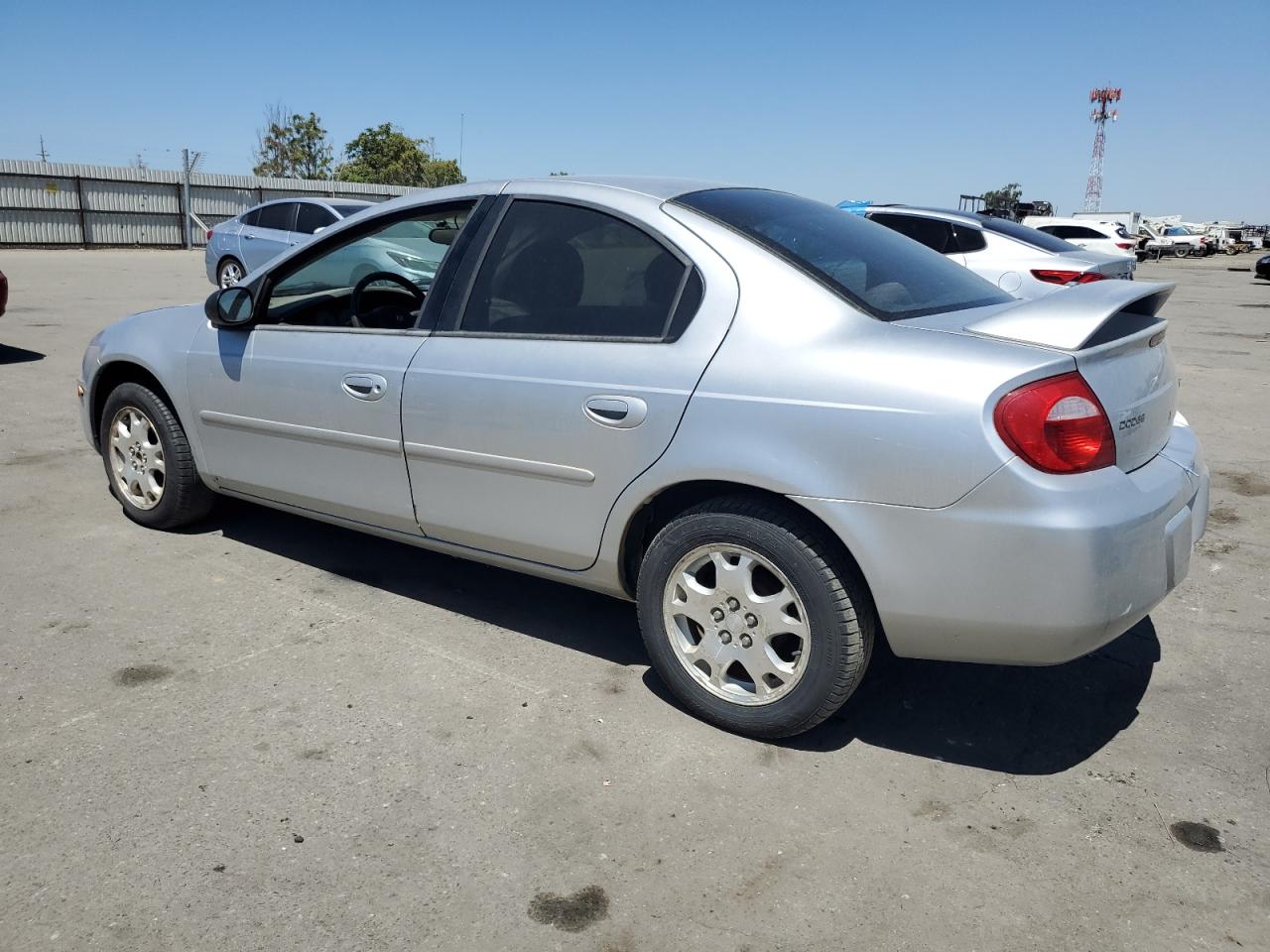 2004 Dodge Neon Sxt Серебряный vin: 1B3ES56C64D577226
