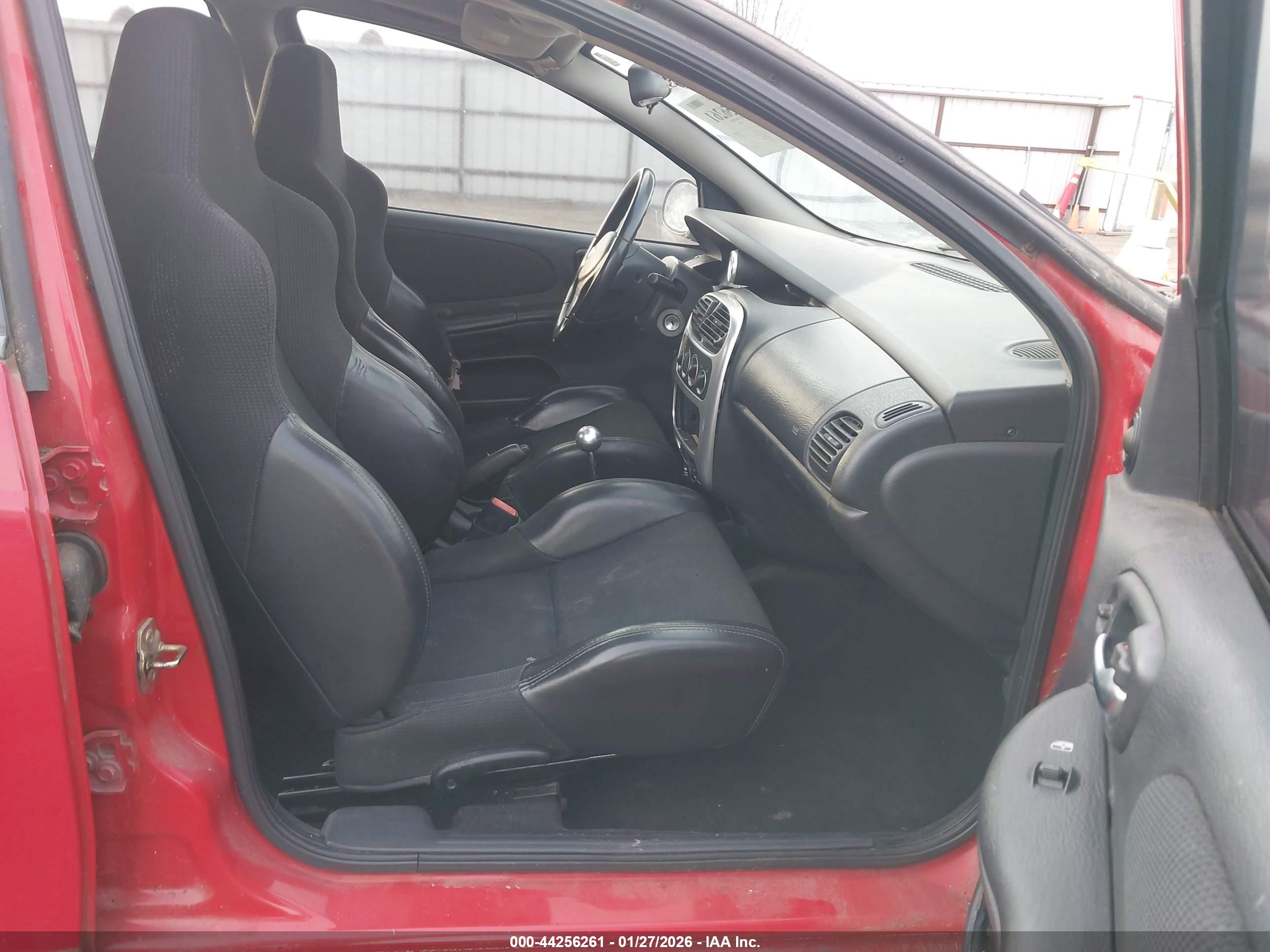 2005 Dodge Srt4   Красный vin: 1B3ES66S05D107613