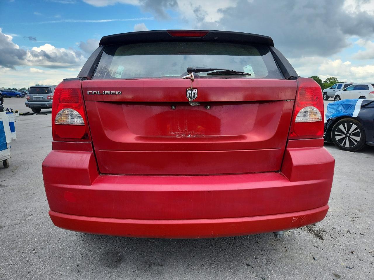 2007 Dodge Caliber Красный vin: 1B3HB28B37D523421