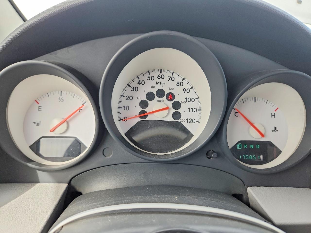 2007 Dodge Caliber Silver vin: 1B3HB28B37D577401