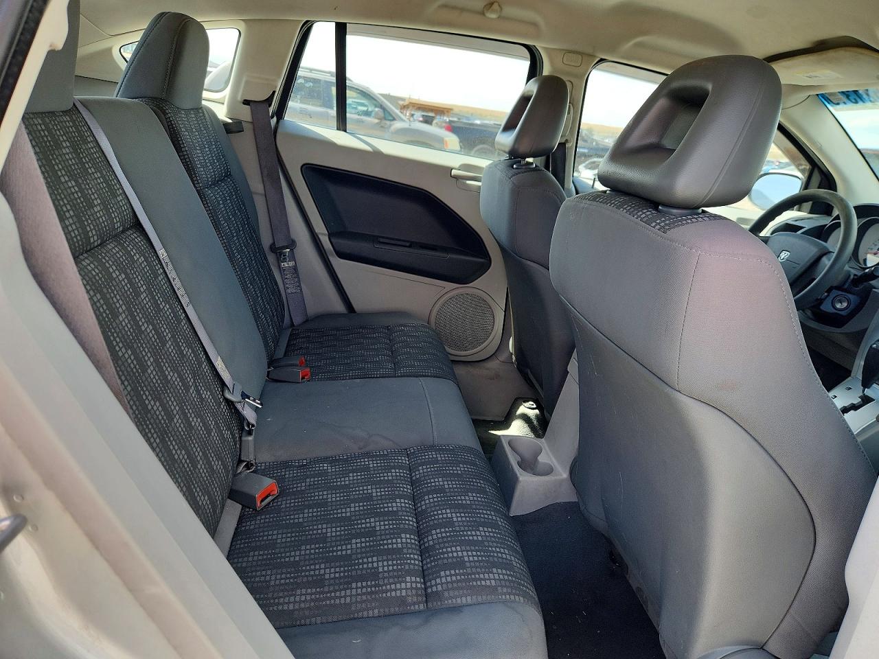 2007 Dodge Caliber Silver vin: 1B3HB28B37D577401