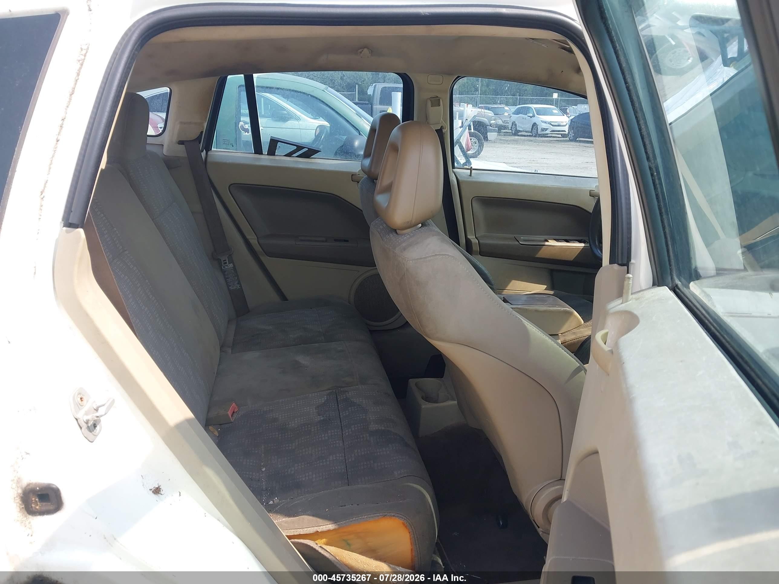 2007 Dodge Caliber   White vin: 1B3HB28B57D569218