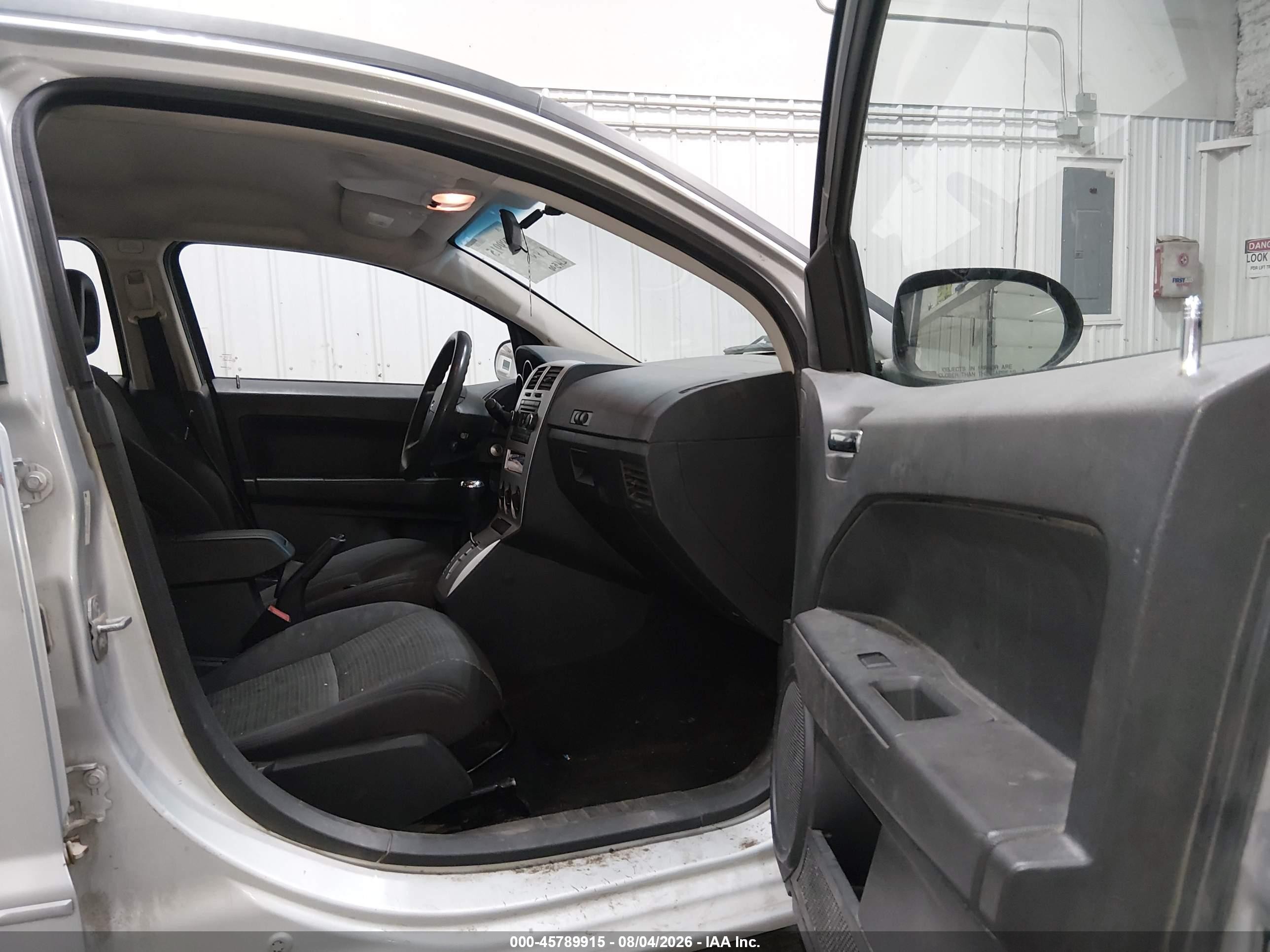 2008 Dodge Caliber Sxt Серебряный vin: 1B3HB48B08D646798