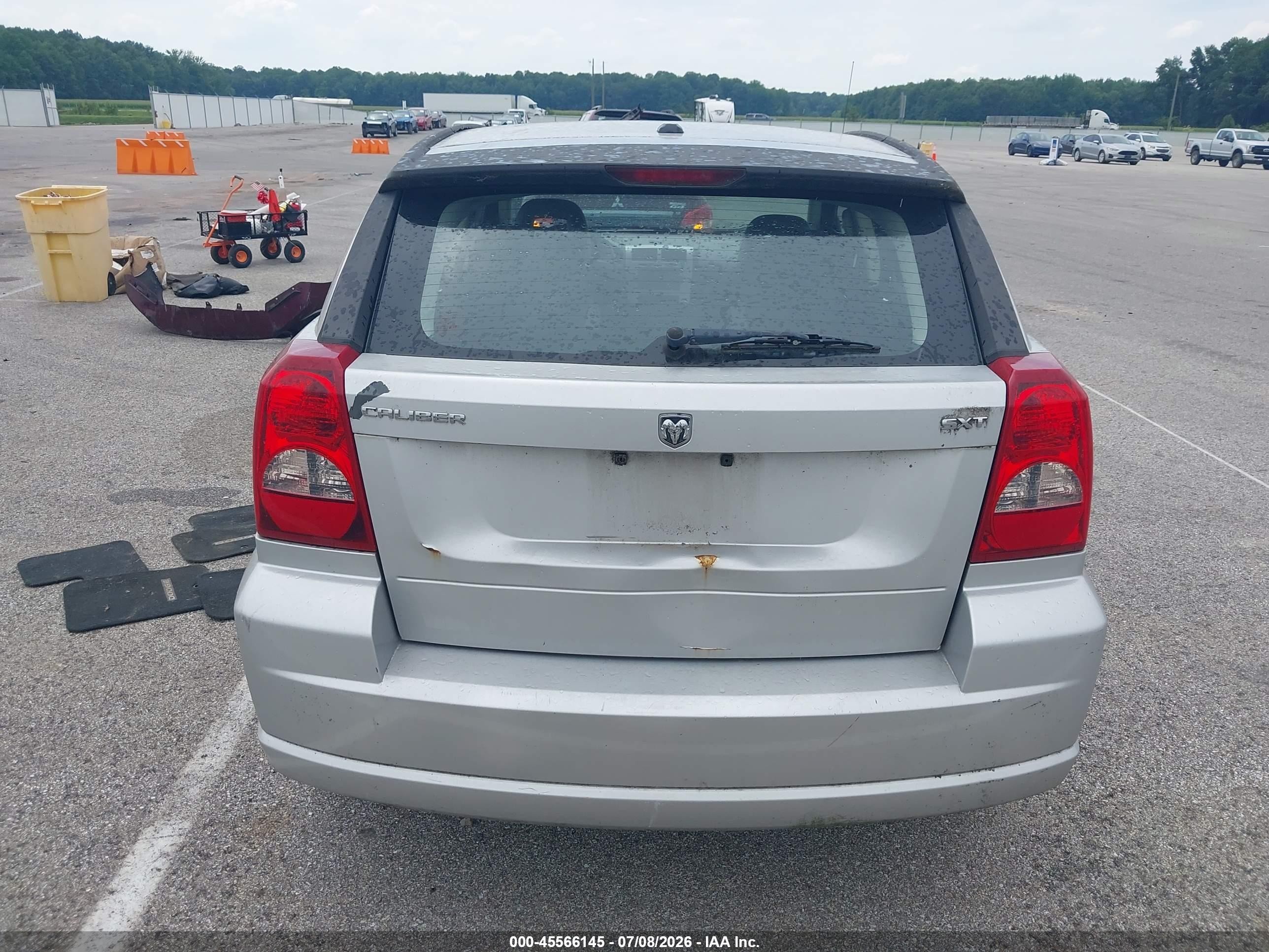 2008 Dodge Caliber Sxt Серебряный vin: 1B3HB48BX8D650213