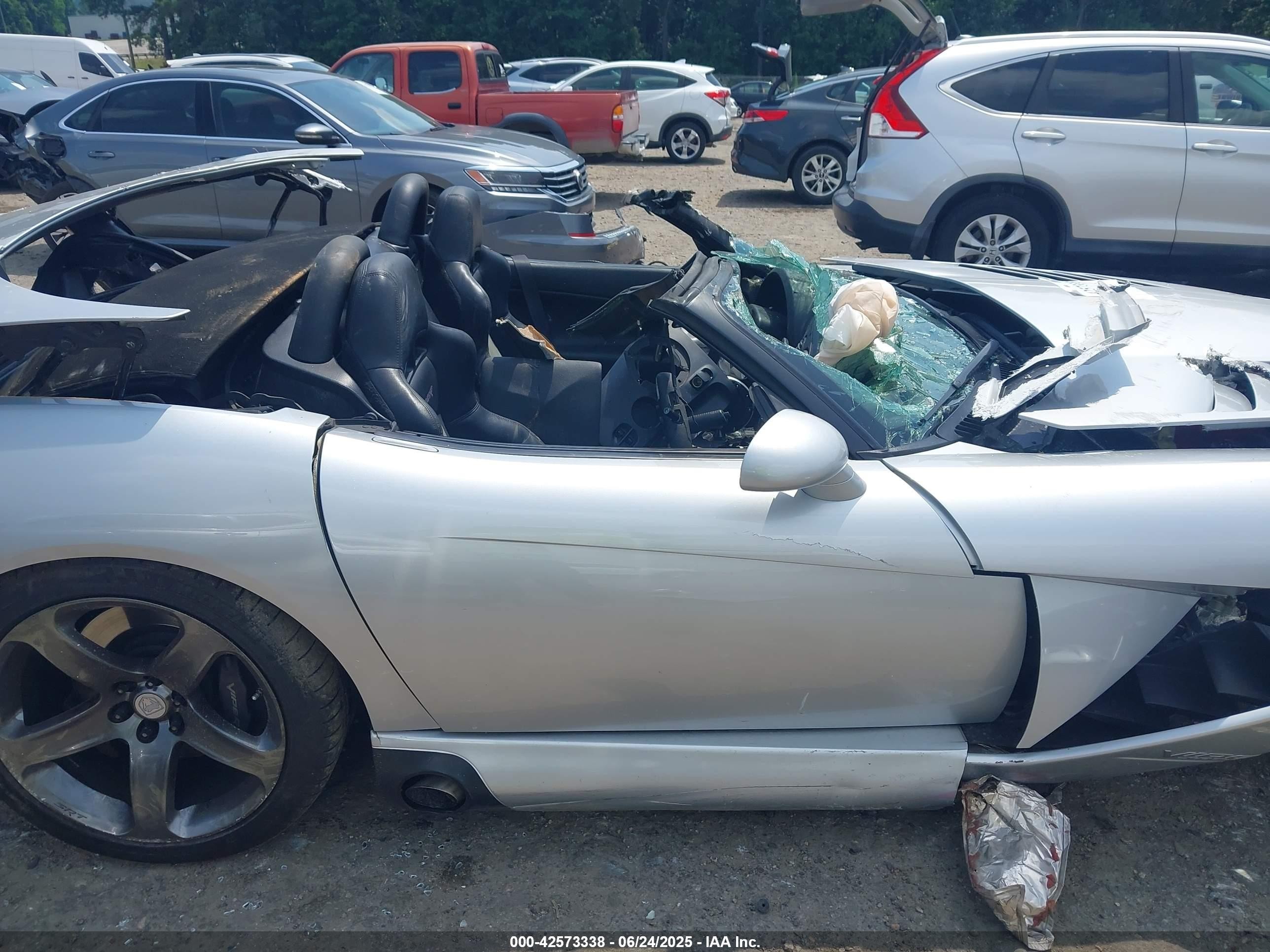 2003 Dodge Viper Srt10 Silver vin: 1B3JR65Z73V501397