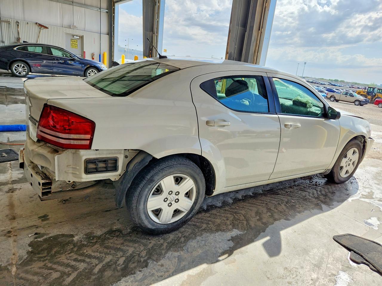2009 Dodge Avenger Se Белый vin: 1B3LC46B89N535440