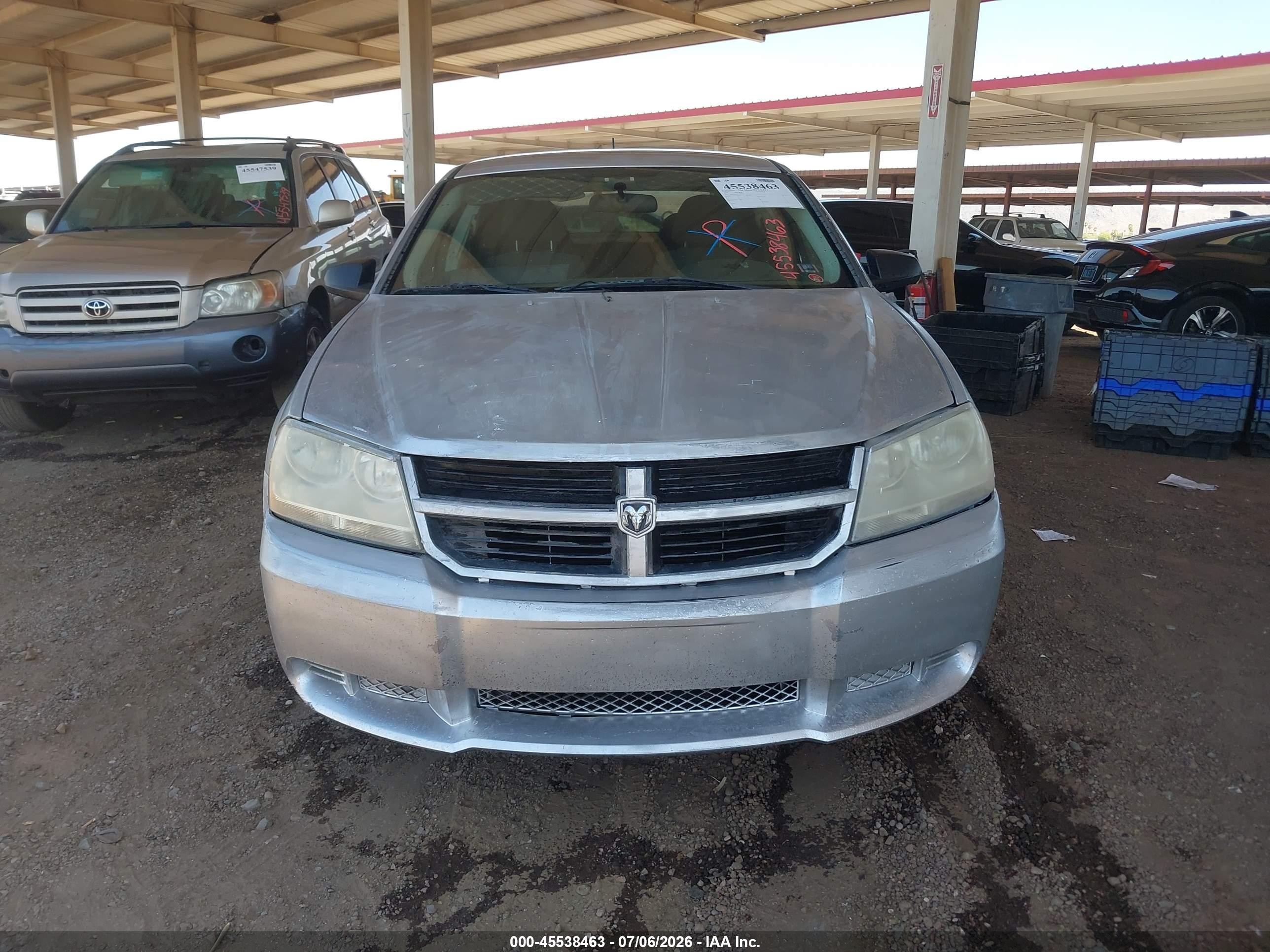 2008 Dodge Avenger Se Silver vin: 1B3LC46J28N187818