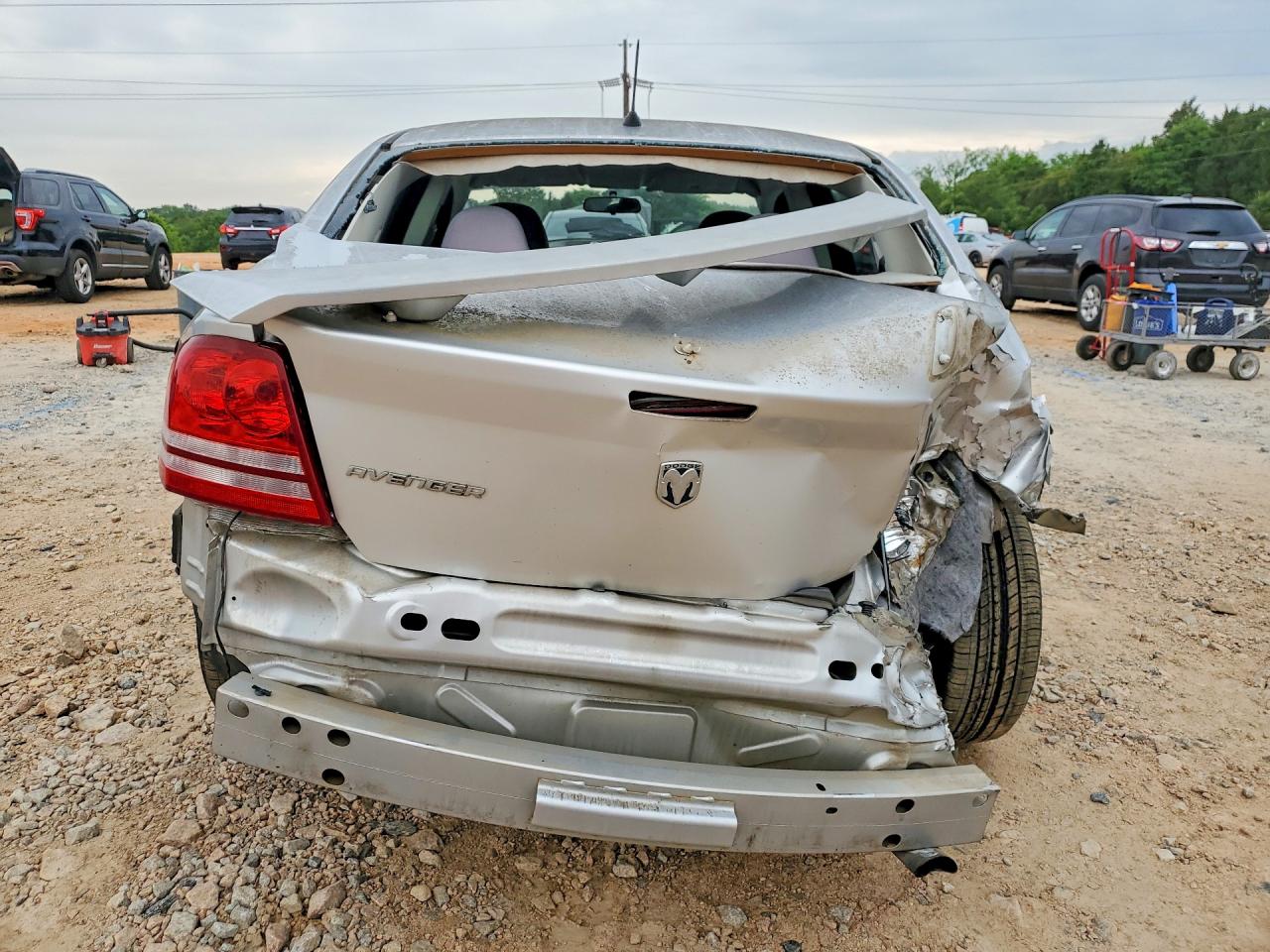 2008 Dodge Avenger Se Silver vin: 1B3LC46K58N586313