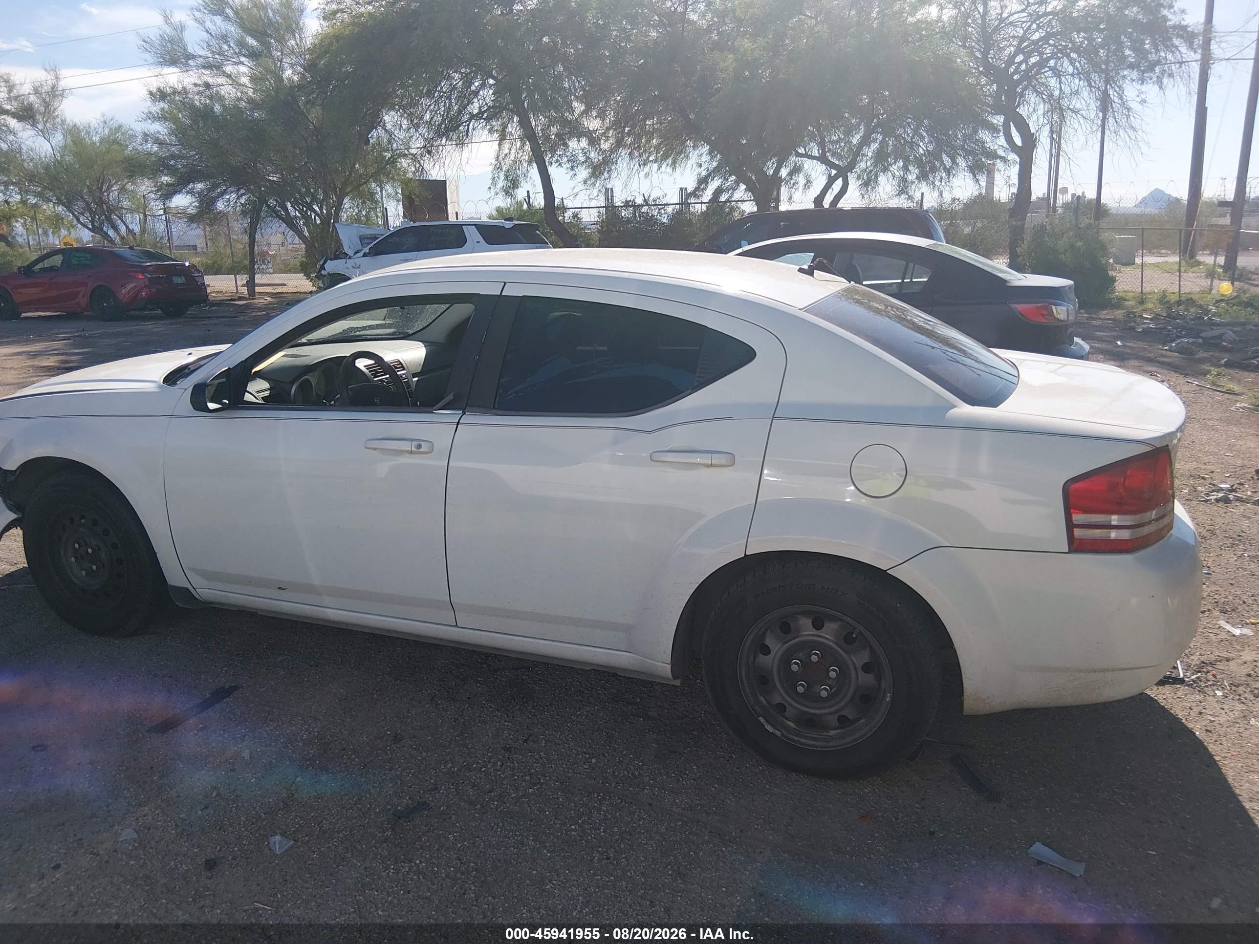 2008 Dodge Avenger Se White vin: 1B3LC46K58N660281
