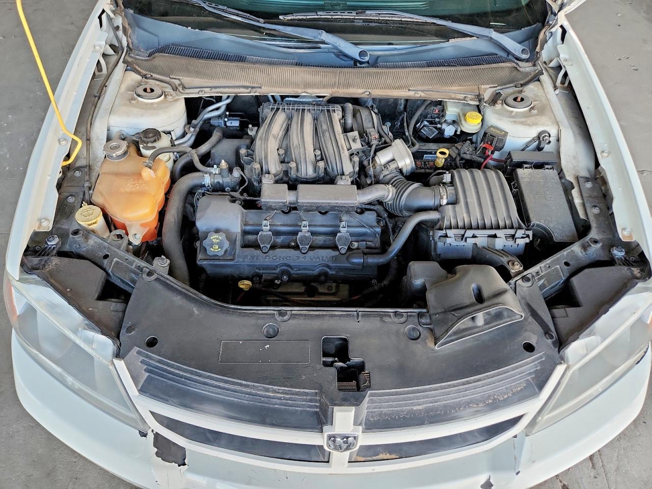 2008 Dodge Avenger Se Белый vin: 1B3LC46R38N242363