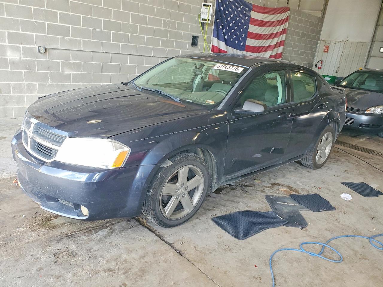 1B3LC56R18N200277