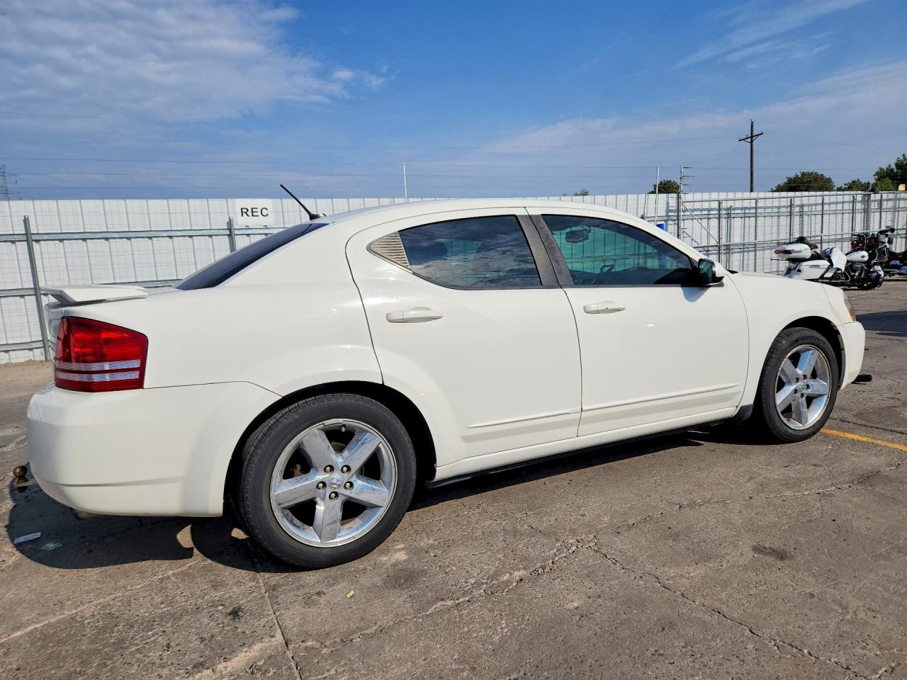2008 Dodge Avenger R/t White vin: 1B3LC76M48N690052