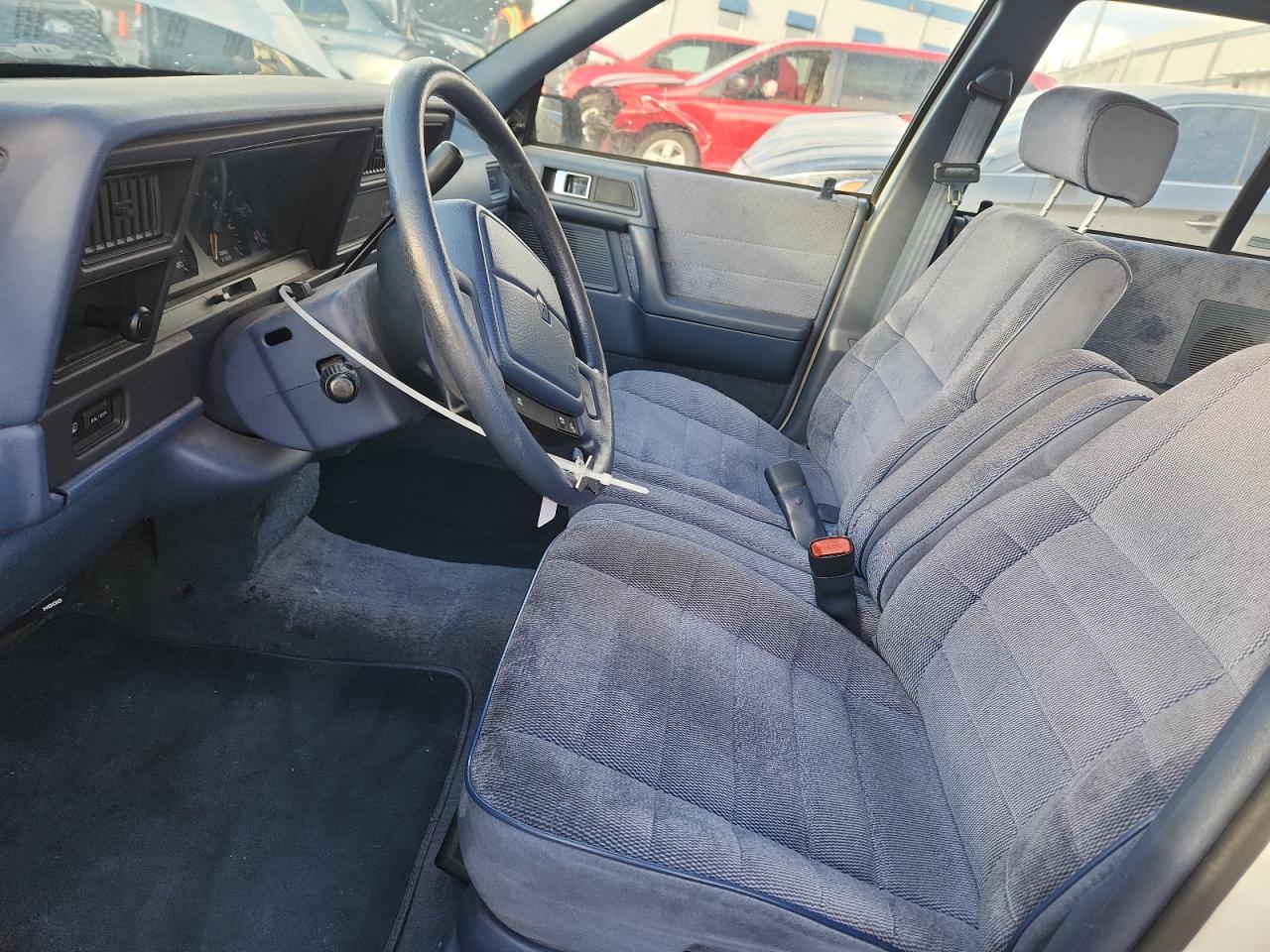 1991 Dodge Spirit White vin: 1B3XA4635MF524205