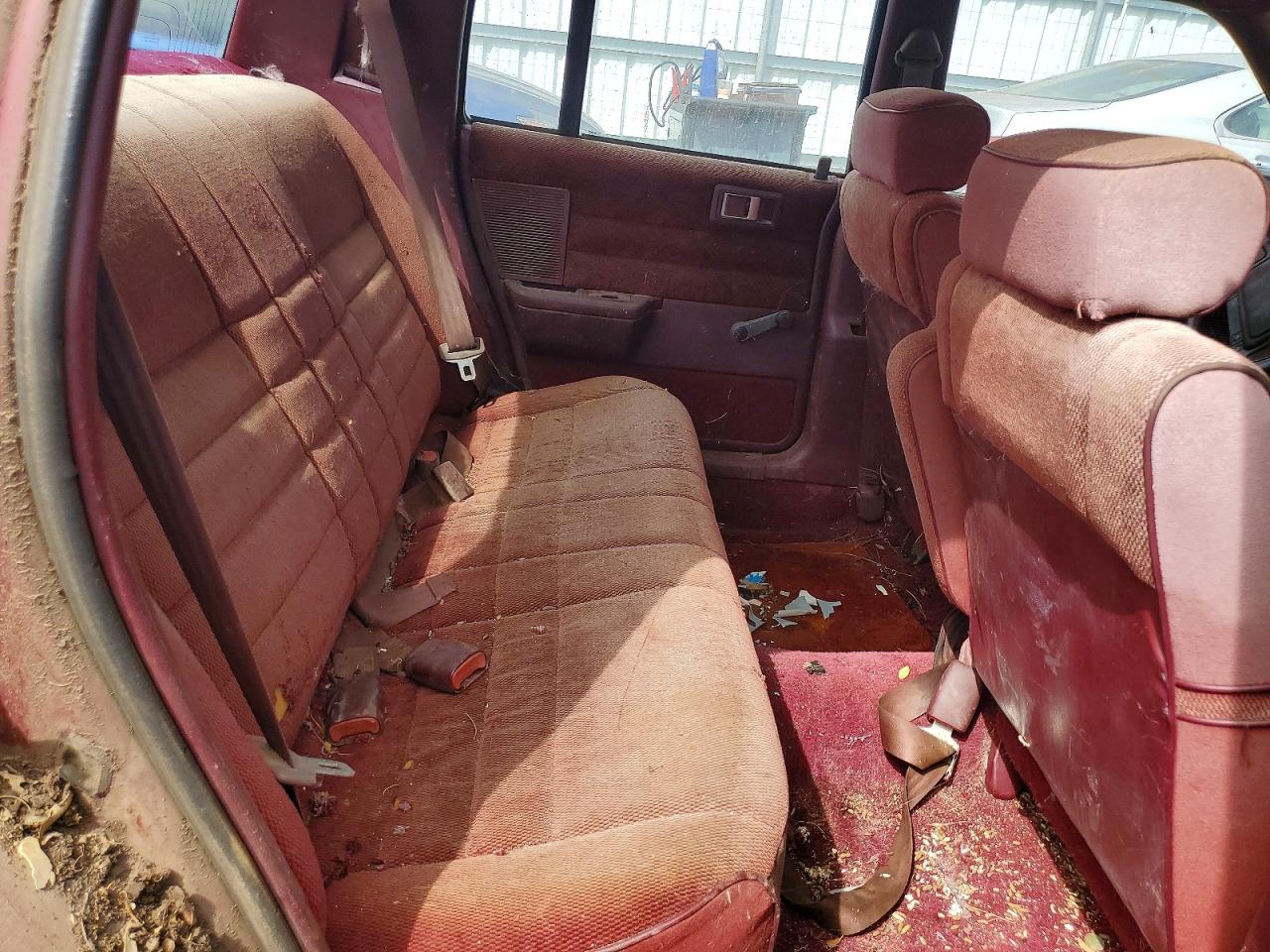 1991 Dodge Spirit Burgundy vin: 1B3XA46K8MF542771