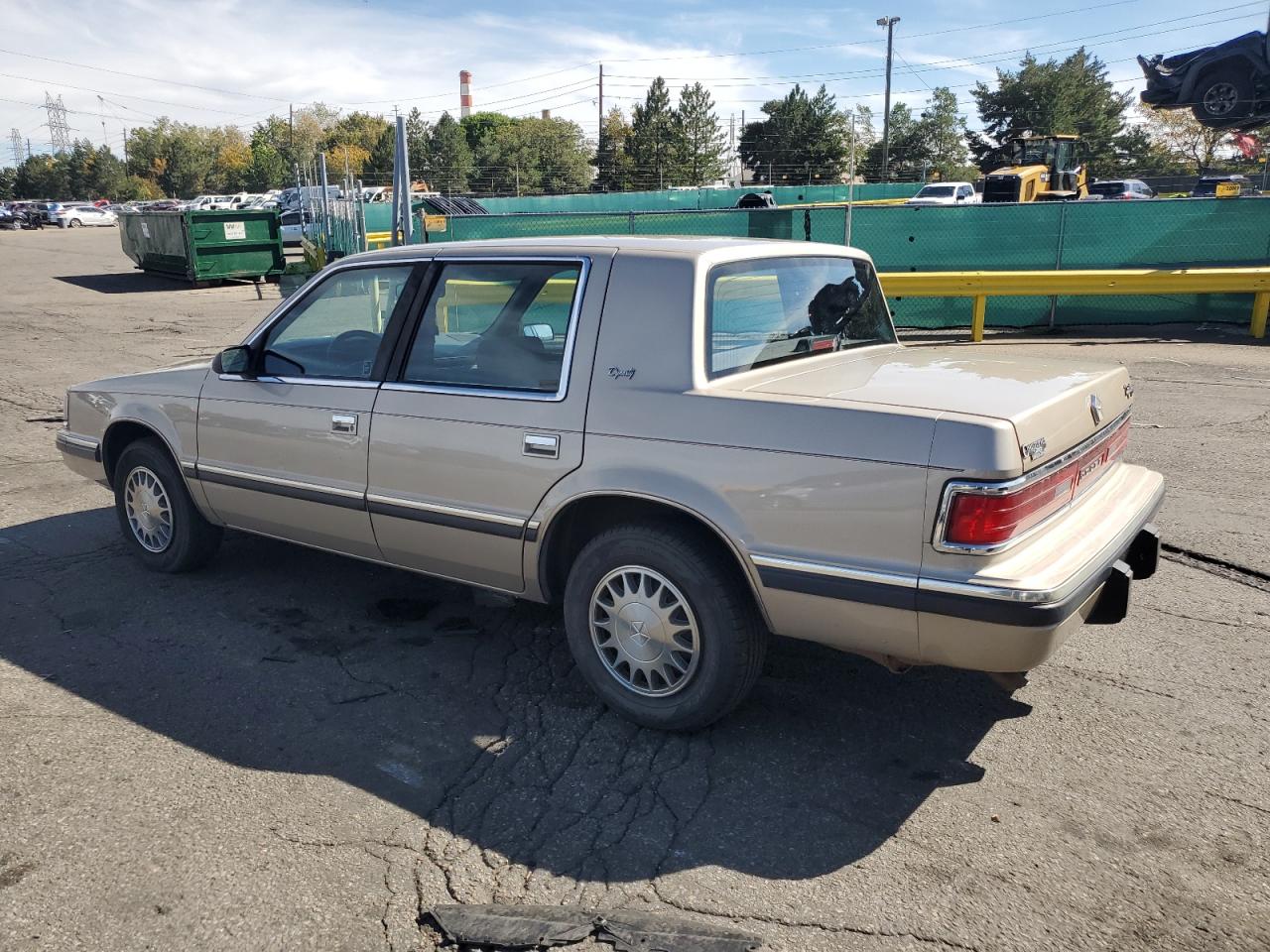 1993 Dodge Dynasty Le Gold vin: 1B3XC56R4PD186204
