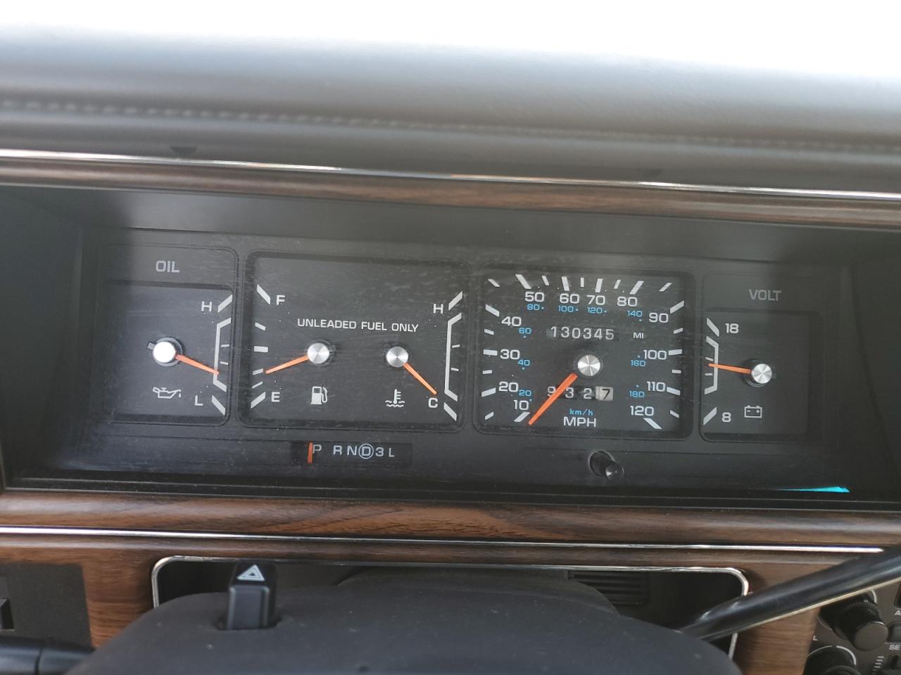 1993 Dodge Dynasty Le Gold vin: 1B3XC56R4PD186204