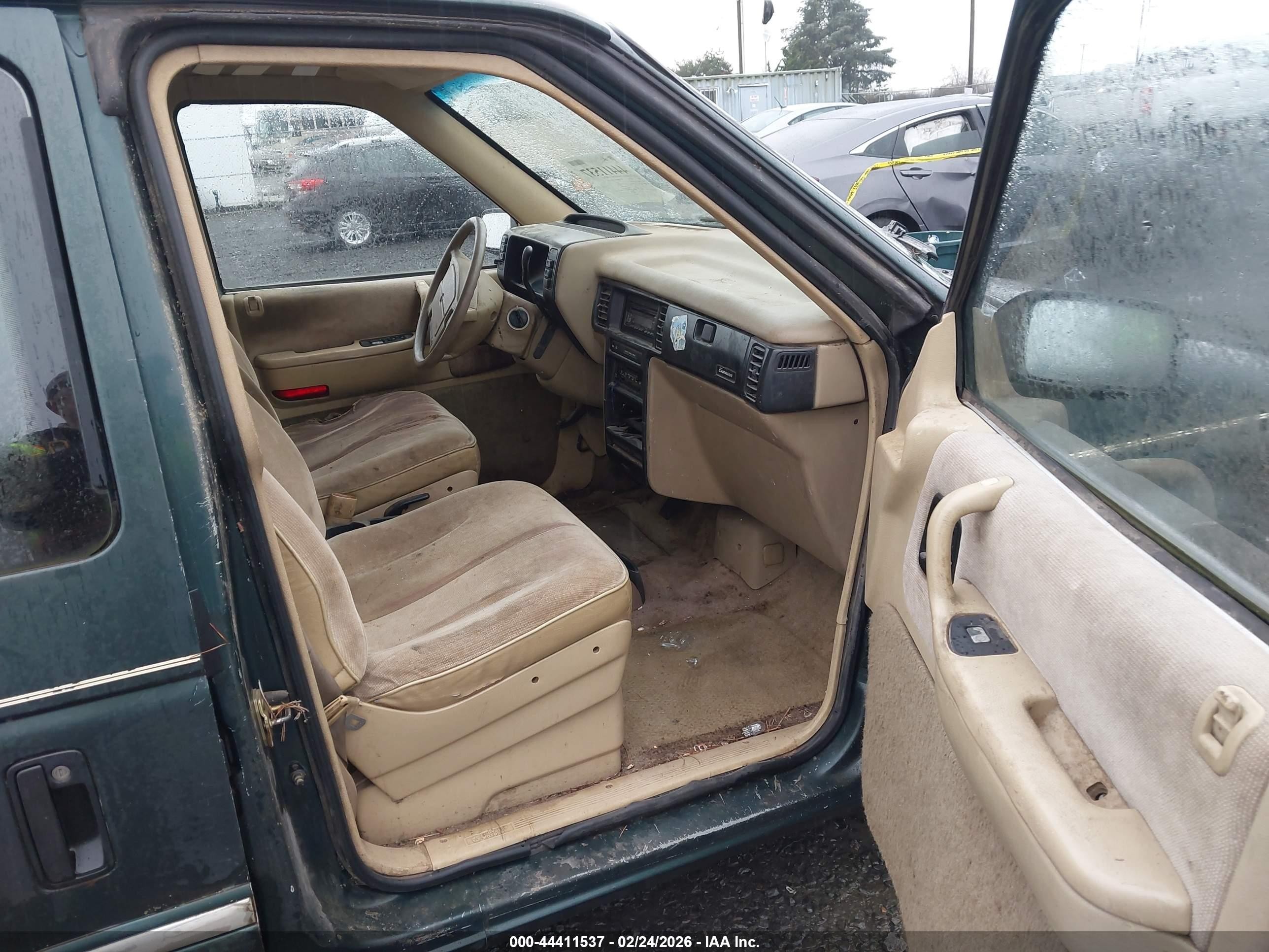 1993 Dodge Grand Caravan Se Green vin: 1B4GH44R4PX613745