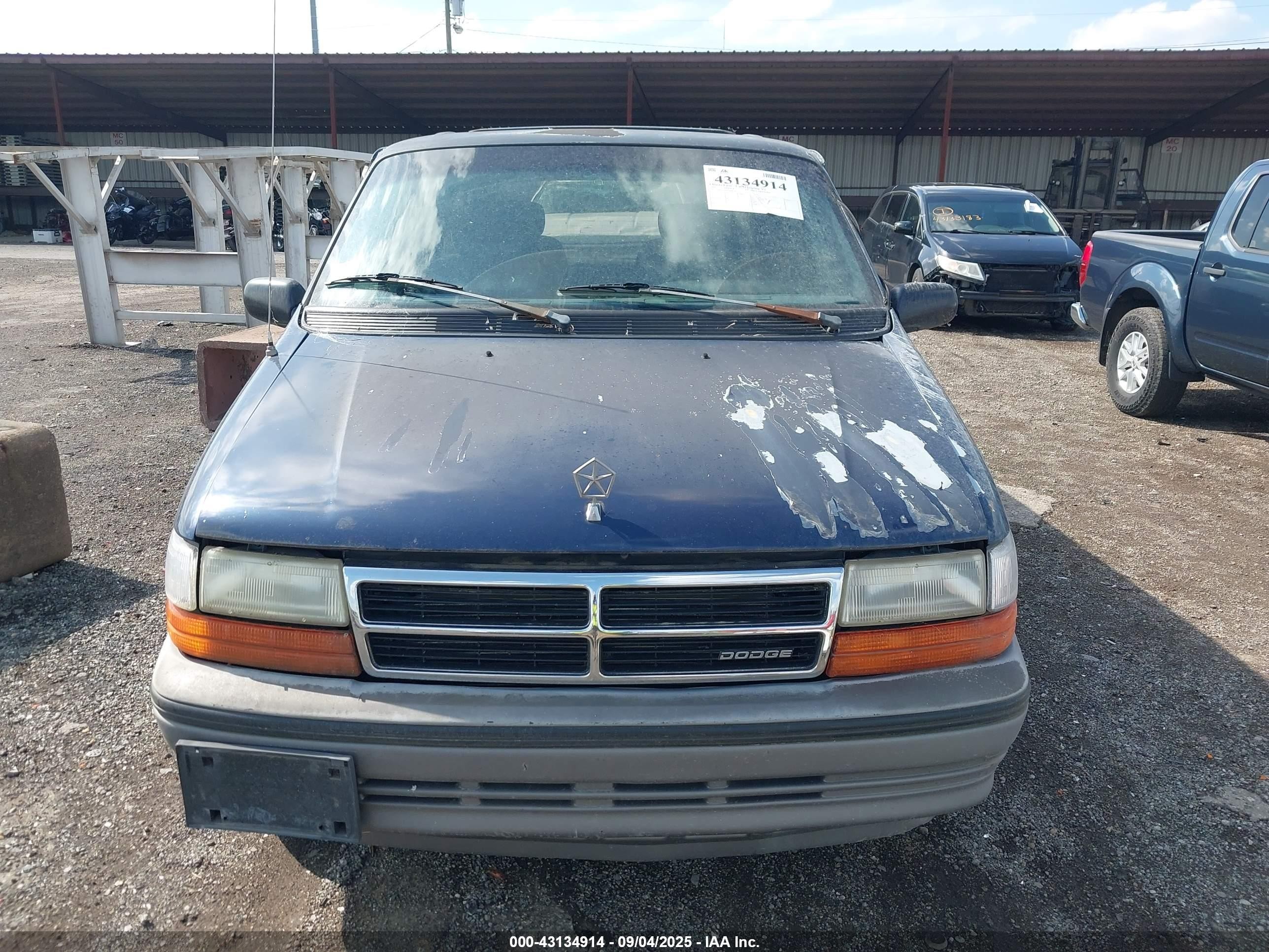 1993 Dodge Grand Caravan Le/es Blue vin: 1B4GH54R4PX608325