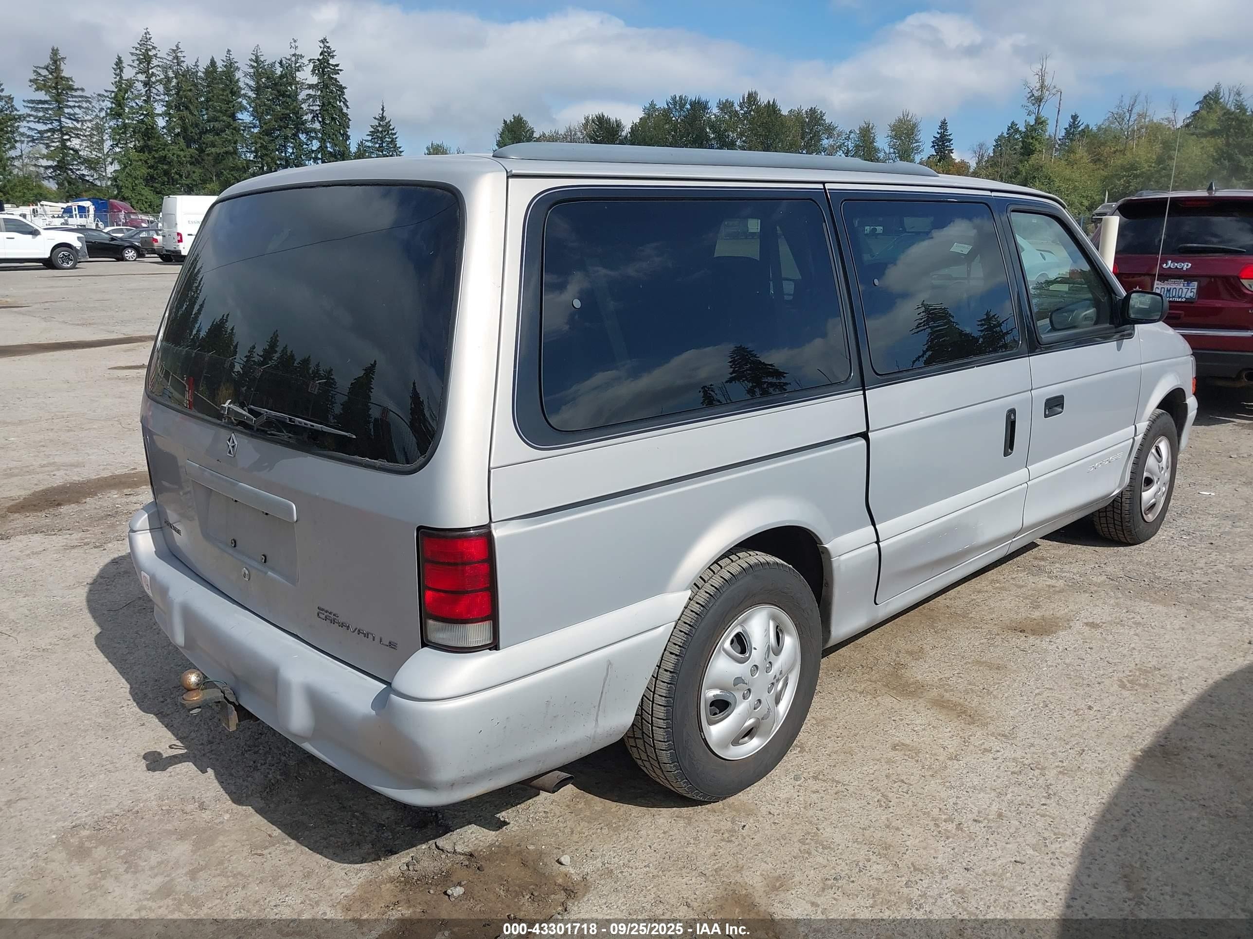1995 Dodge Grand Caravan Le/es Gray vin: 1B4GH54R9SX552908
