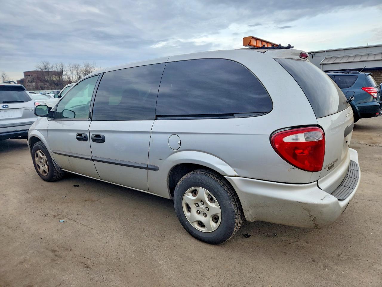 2002 Dodge Caravan Se Silver vin: 1B4GP24322B605359