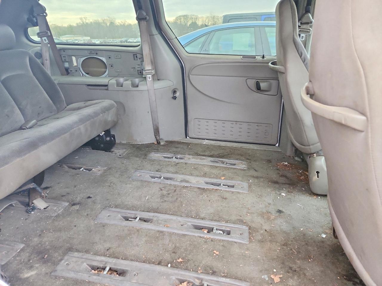 2002 Dodge Caravan Se Silver vin: 1B4GP24322B605359