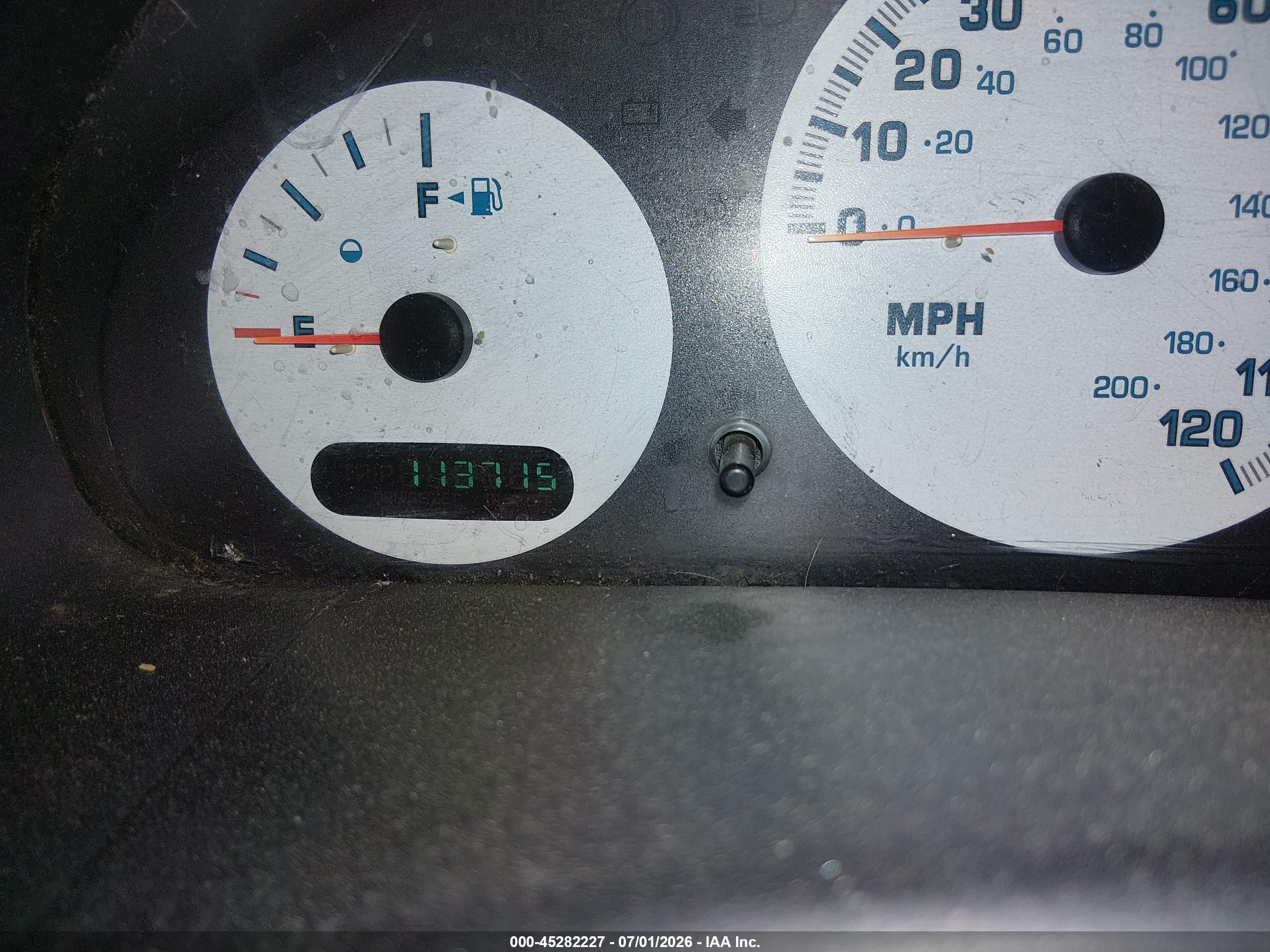 2002 Dodge Grand Caravan Se Белый vin: 1B4GP243X2B727791