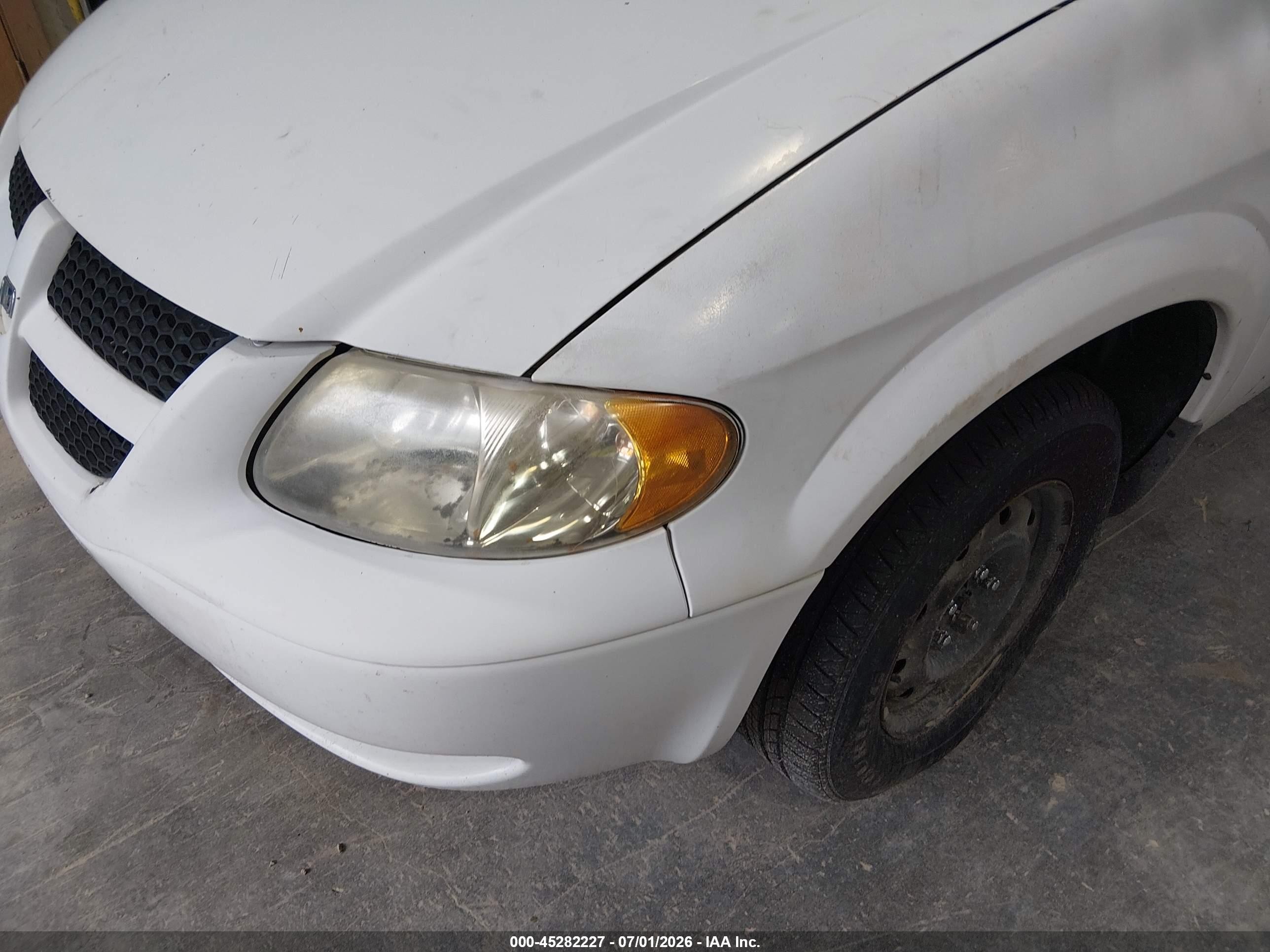 2002 Dodge Grand Caravan Se Белый vin: 1B4GP243X2B727791
