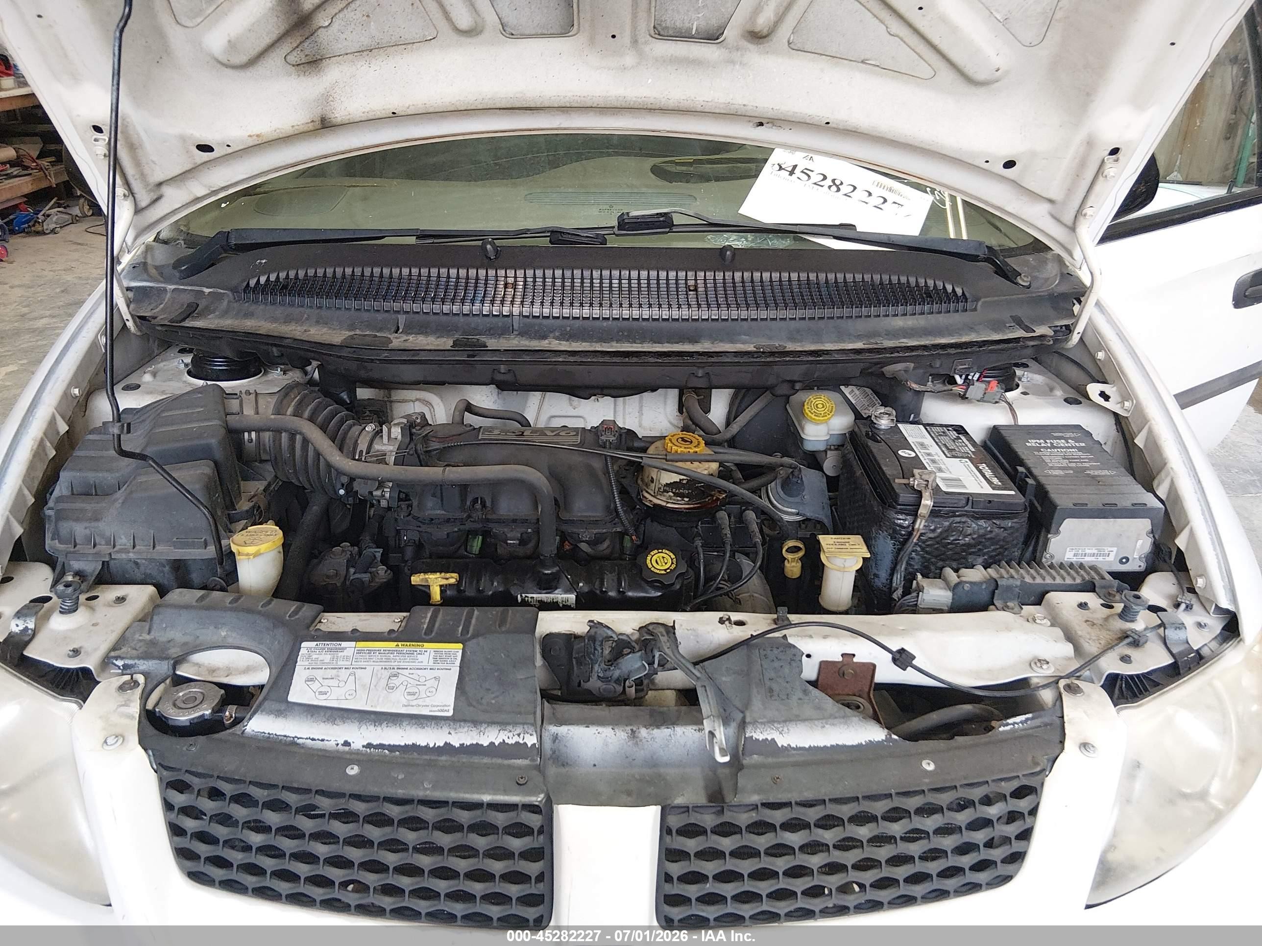 2002 Dodge Grand Caravan Se Белый vin: 1B4GP243X2B727791
