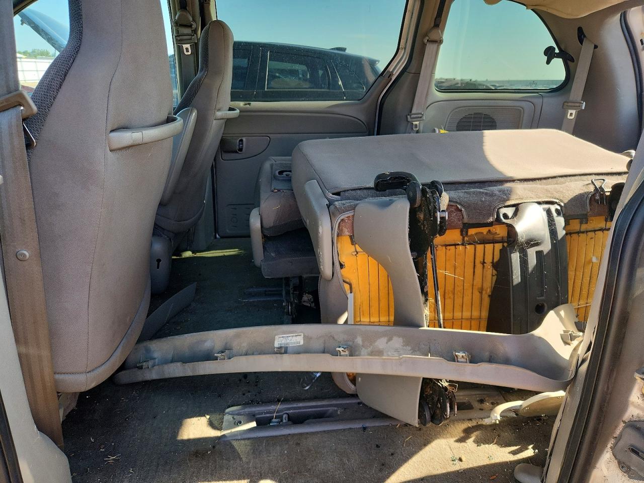 2002 Dodge Caravan Se Silver vin: 1B4GP25372B648335