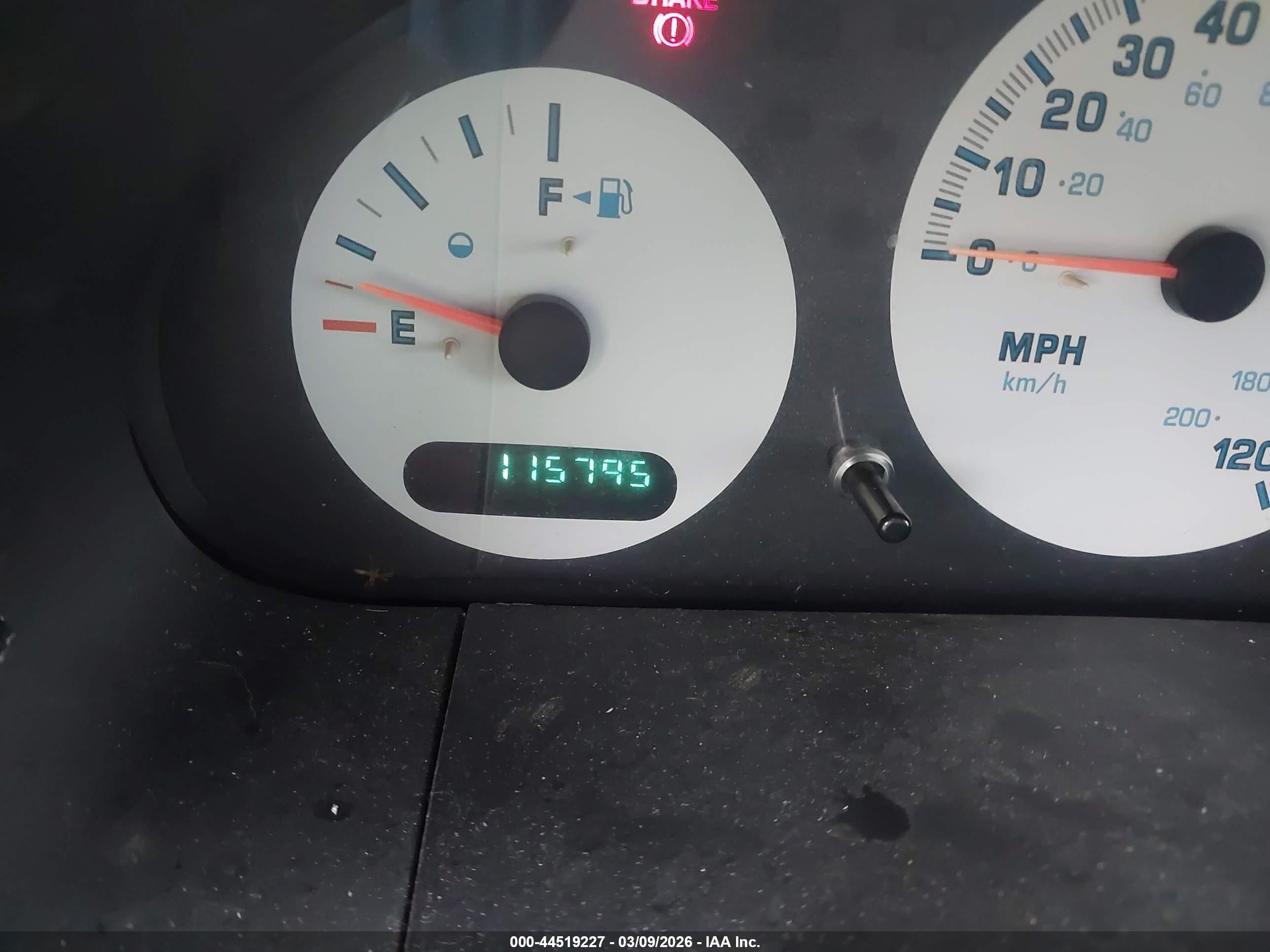 2002 Dodge Caravan Se Silver vin: 1B4GP25372B654622