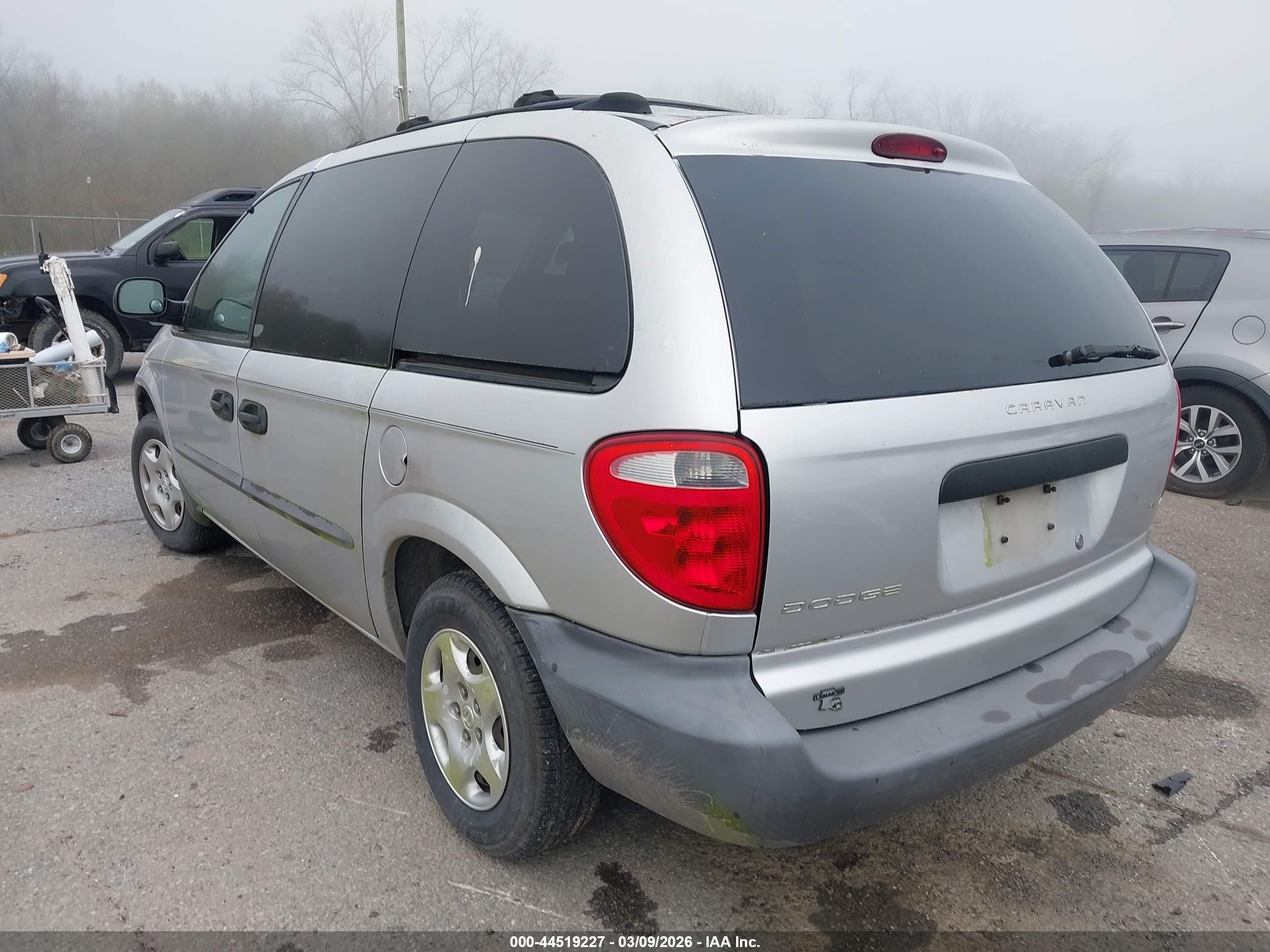 2002 Dodge Caravan Se Silver vin: 1B4GP25372B654622