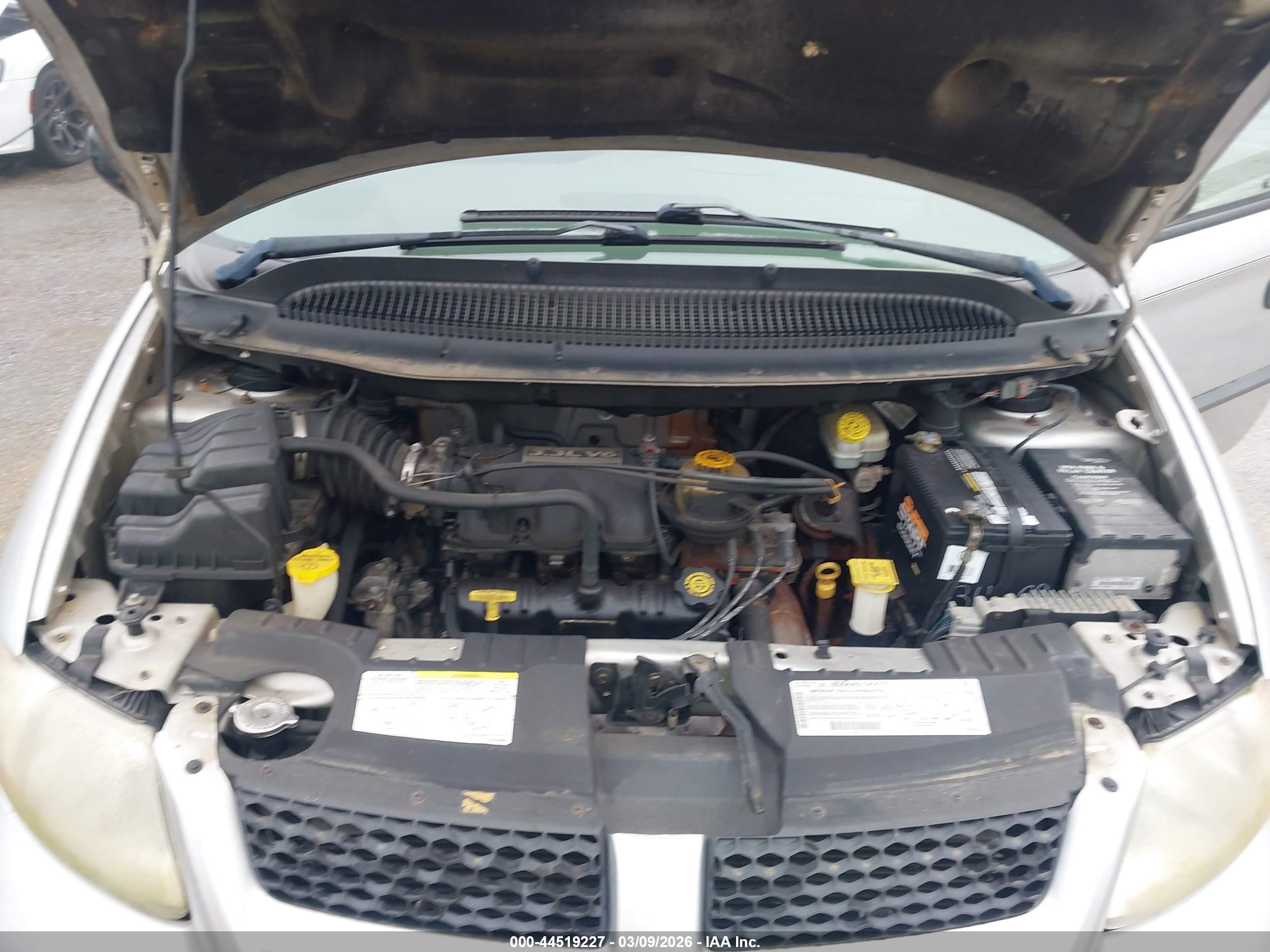 2002 Dodge Caravan Se Silver vin: 1B4GP25372B654622