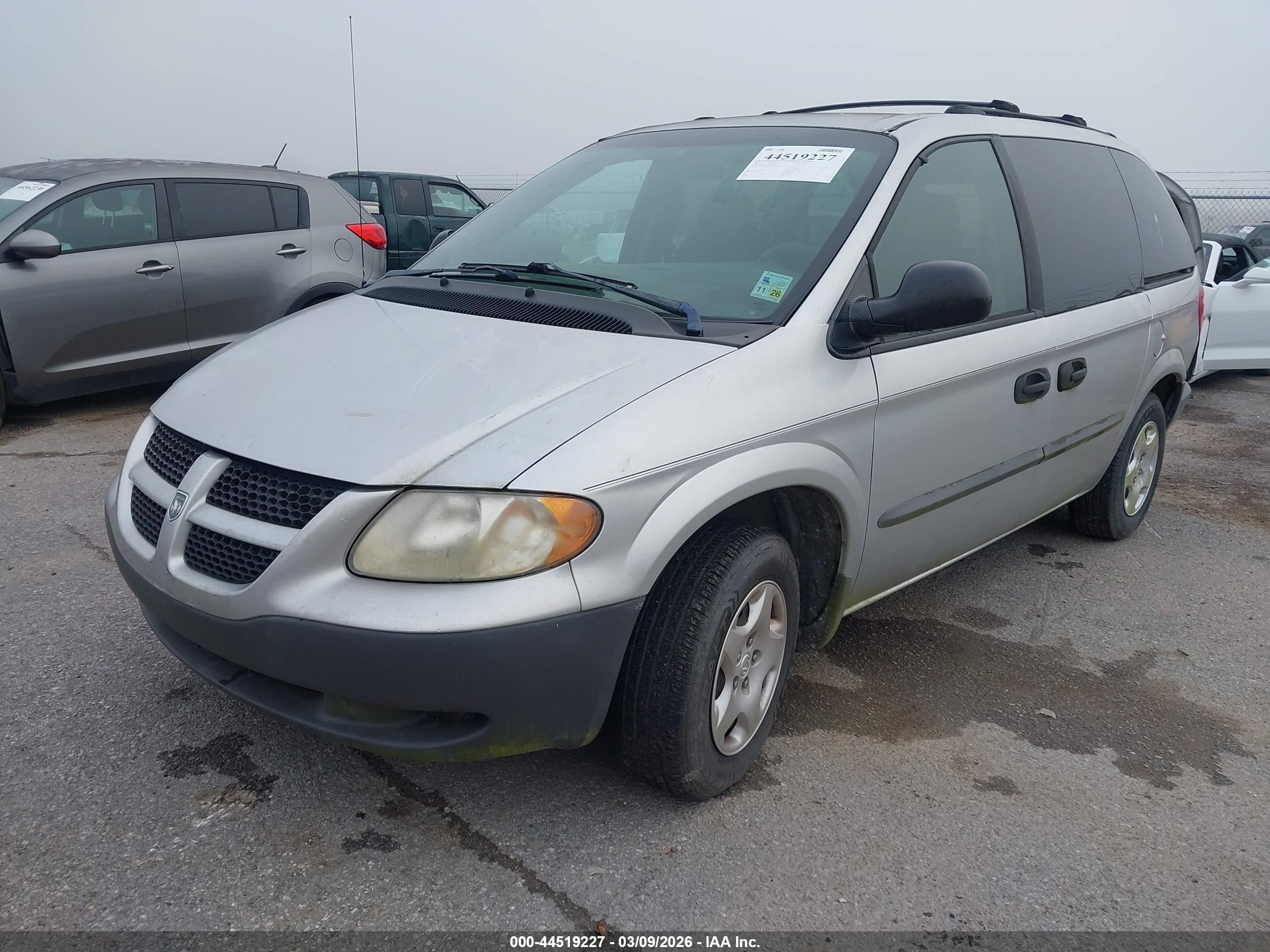 2002 Dodge Caravan Se Silver vin: 1B4GP25372B654622