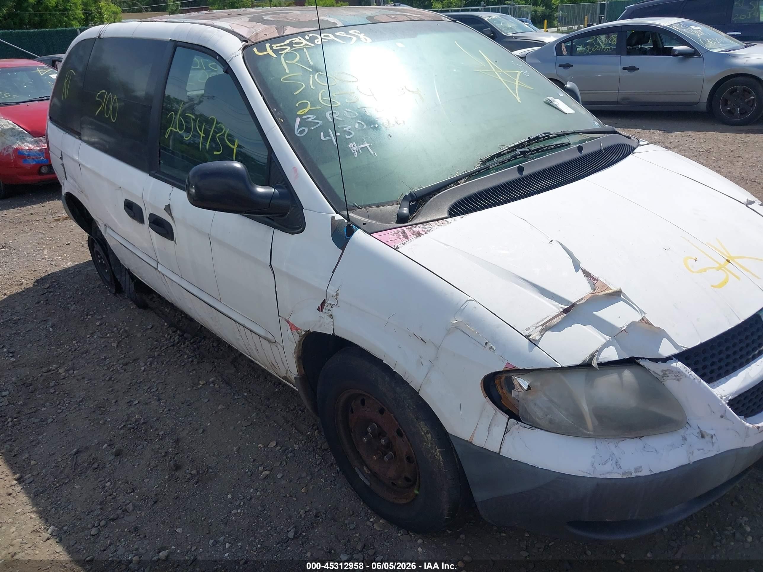 2002 Dodge Caravan Se White vin: 1B4GP25382B720188
