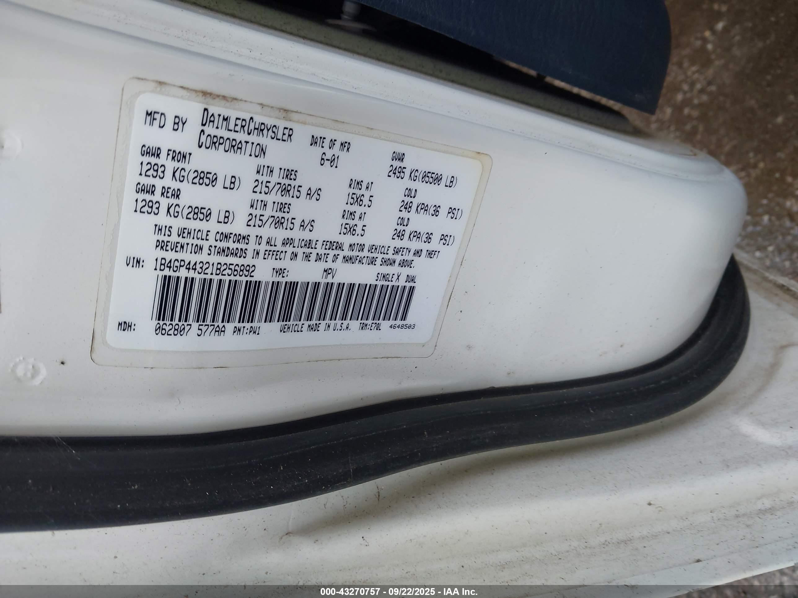 2001 Dodge Grand Caravan Sport White vin: 1B4GP44321B256892