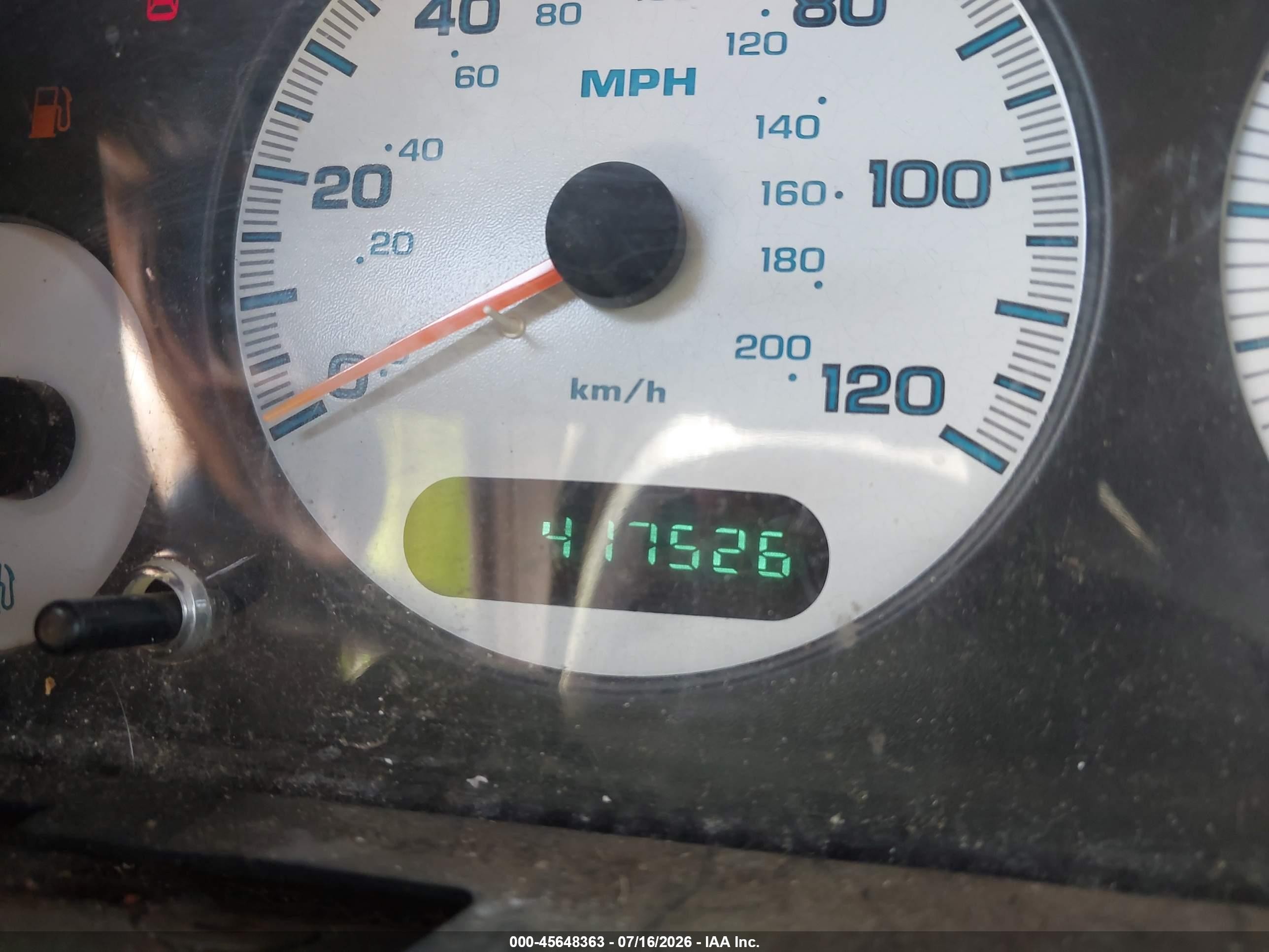 2002 Dodge Grand Caravan Sport Gold vin: 1B4GP44352B720372